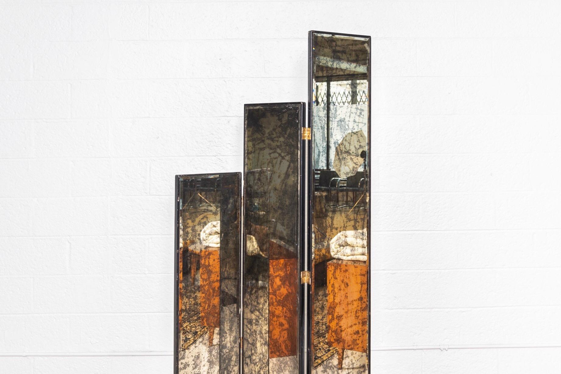 Midcentury Double-Sided Tall Glam Mirror Folding Screen or Room Divider, 1970s In Good Condition In Detroit, MI