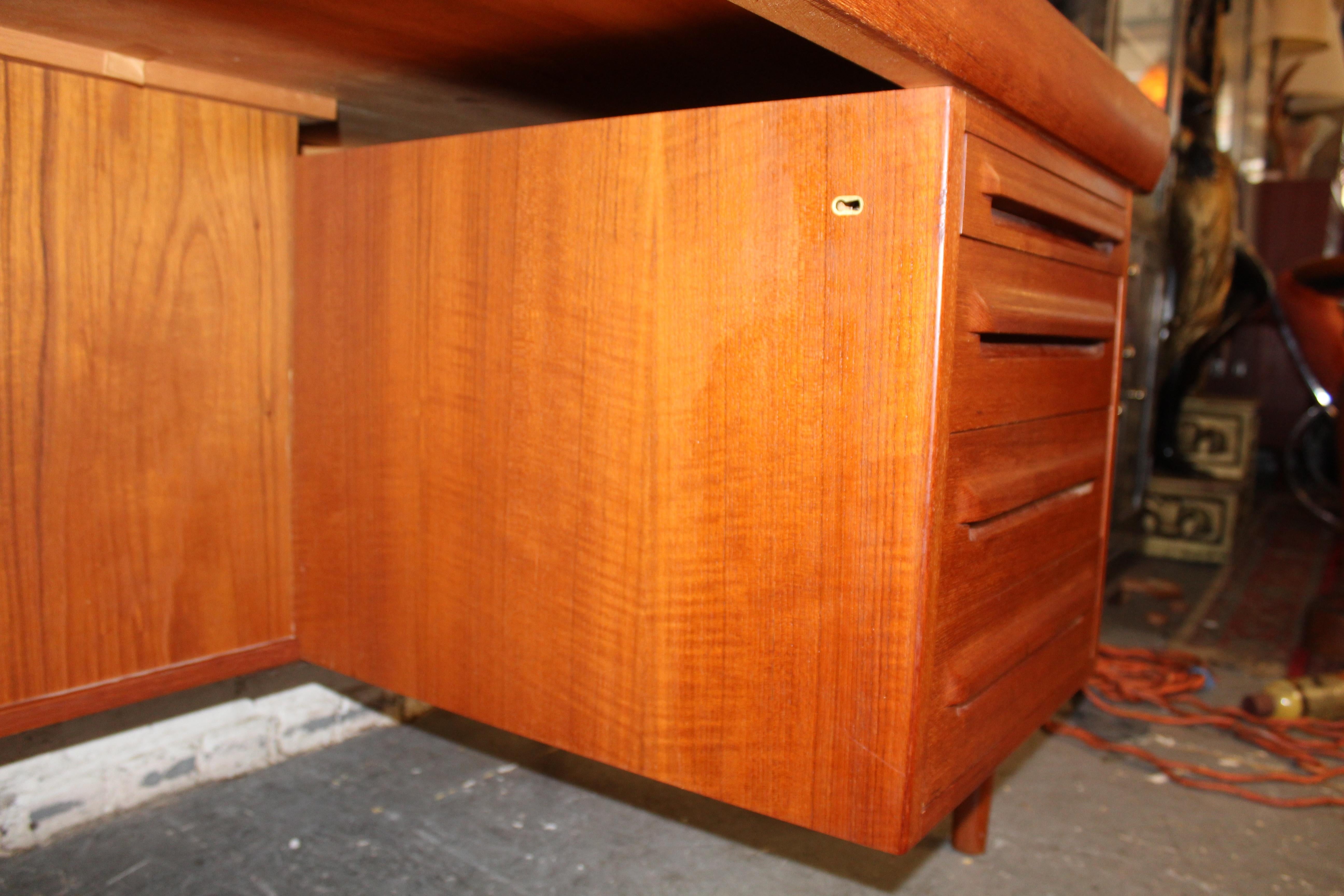 Bureau double en teck 