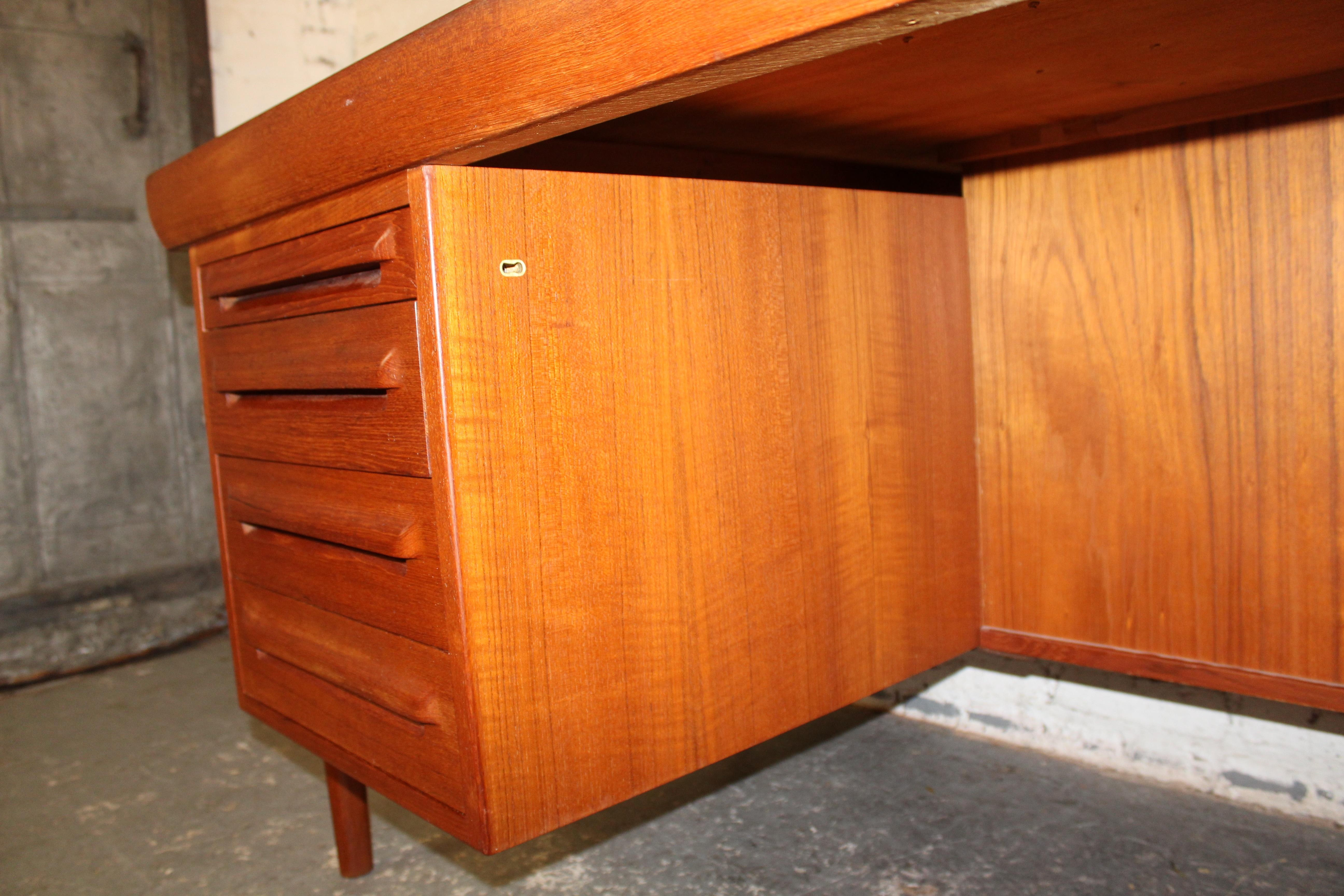 Bureau double en teck 