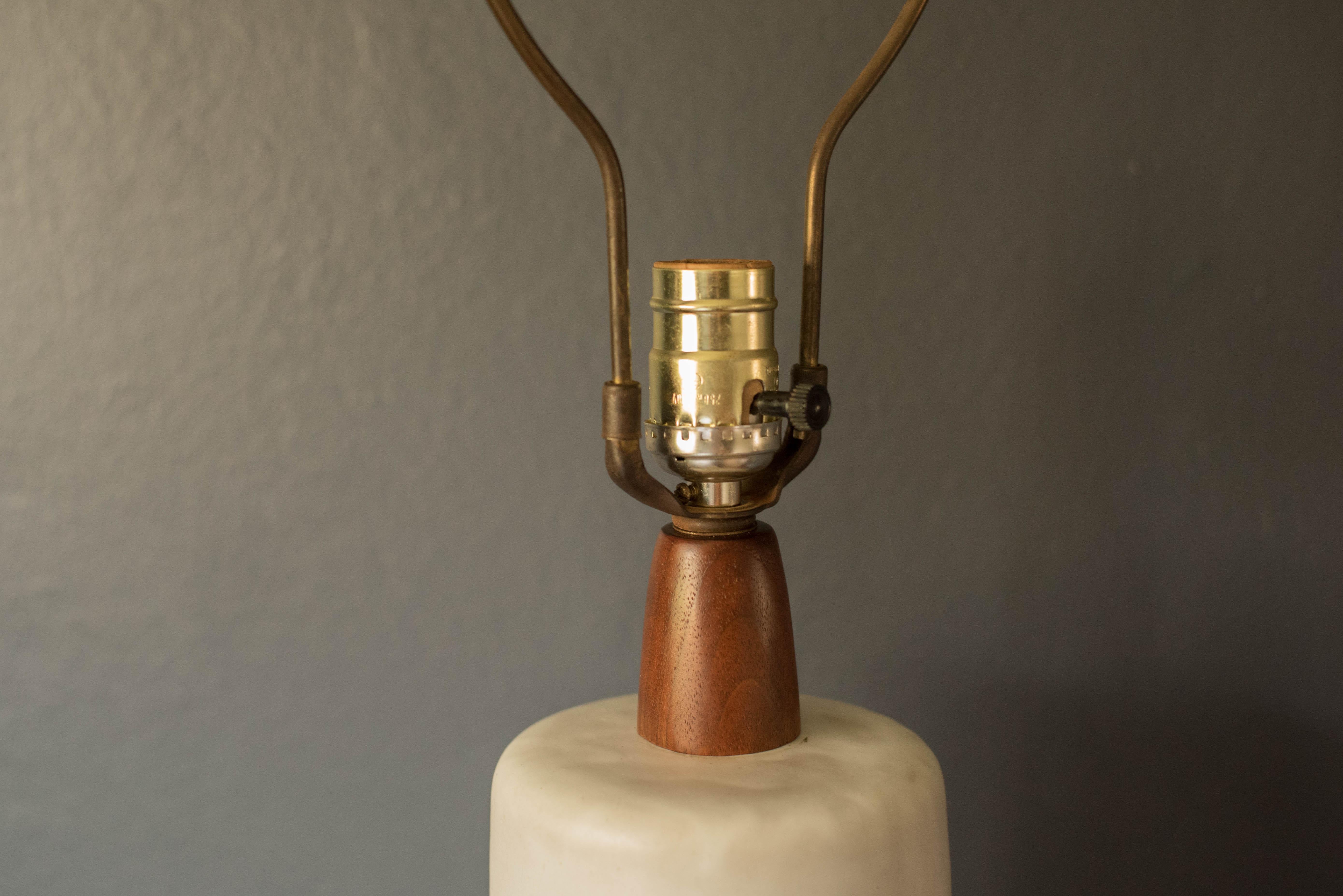 Lampe en poterie empilée doublement en grès du milieu du siècle dernier par Martz en vente 2