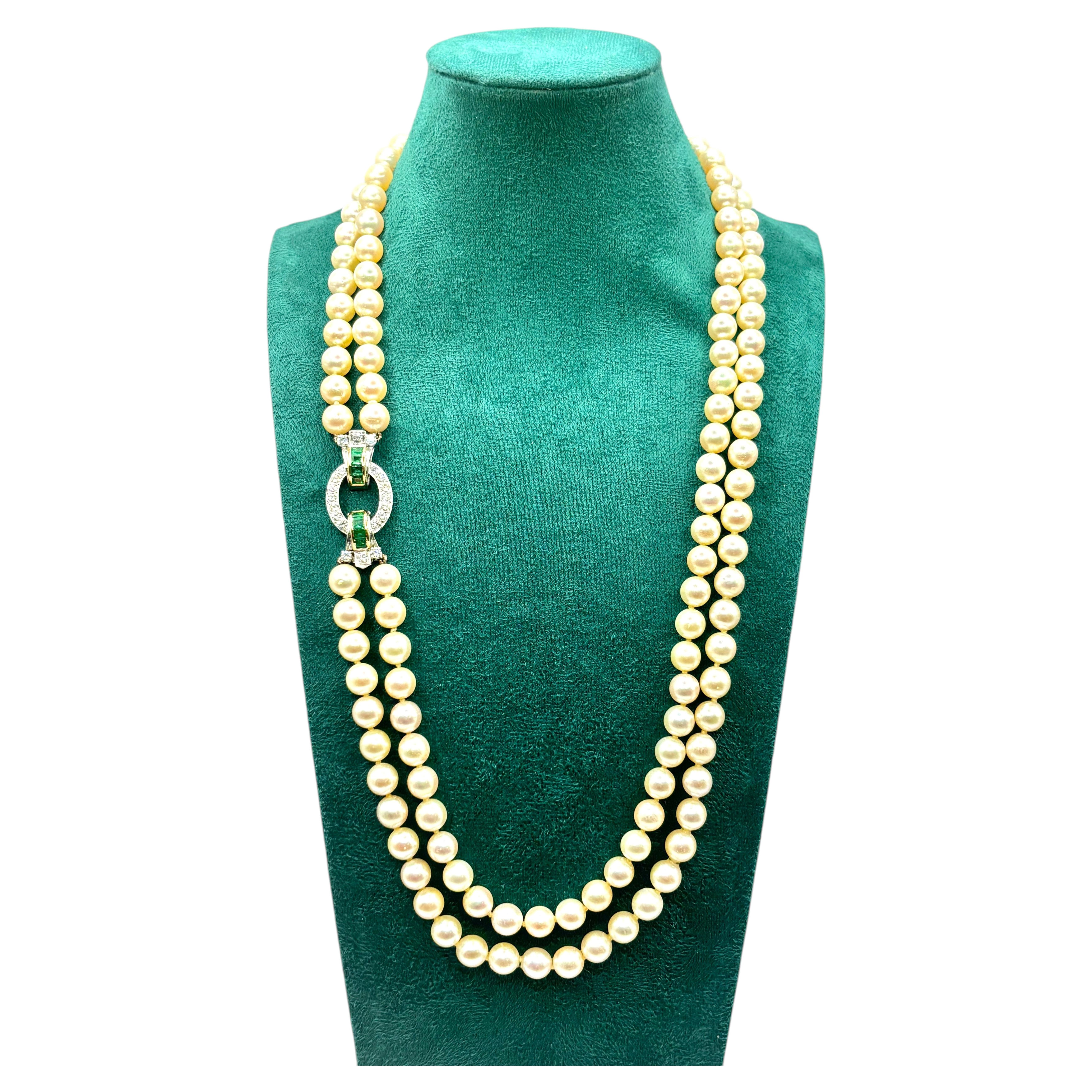 Collar vintage de perlas Akoya de dos hileras en oro de 18 quilates, de mediados de siglo, de alrededor de los años 50