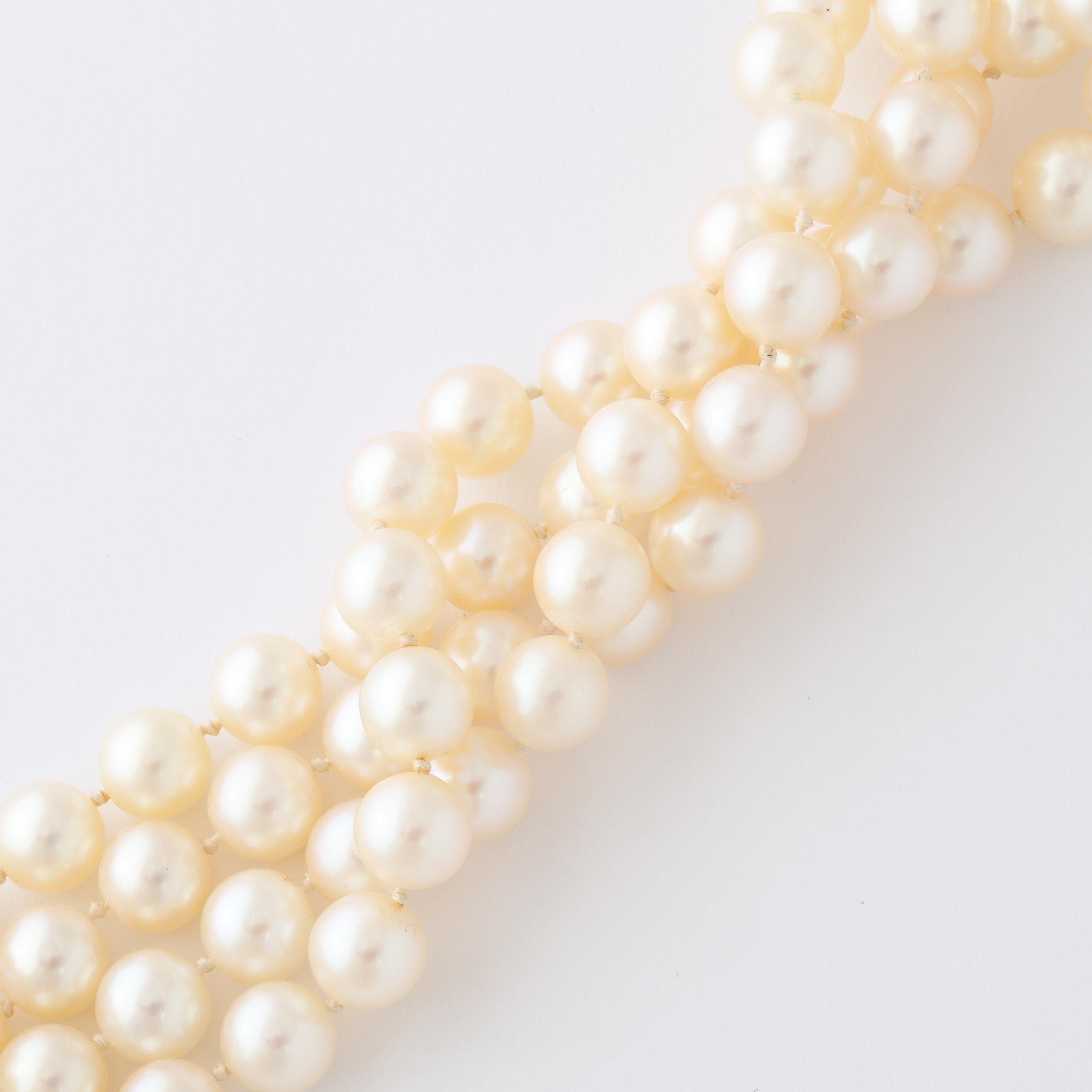 Mid Century Double Strand Pearls with Diamond Clasp For Sale 5