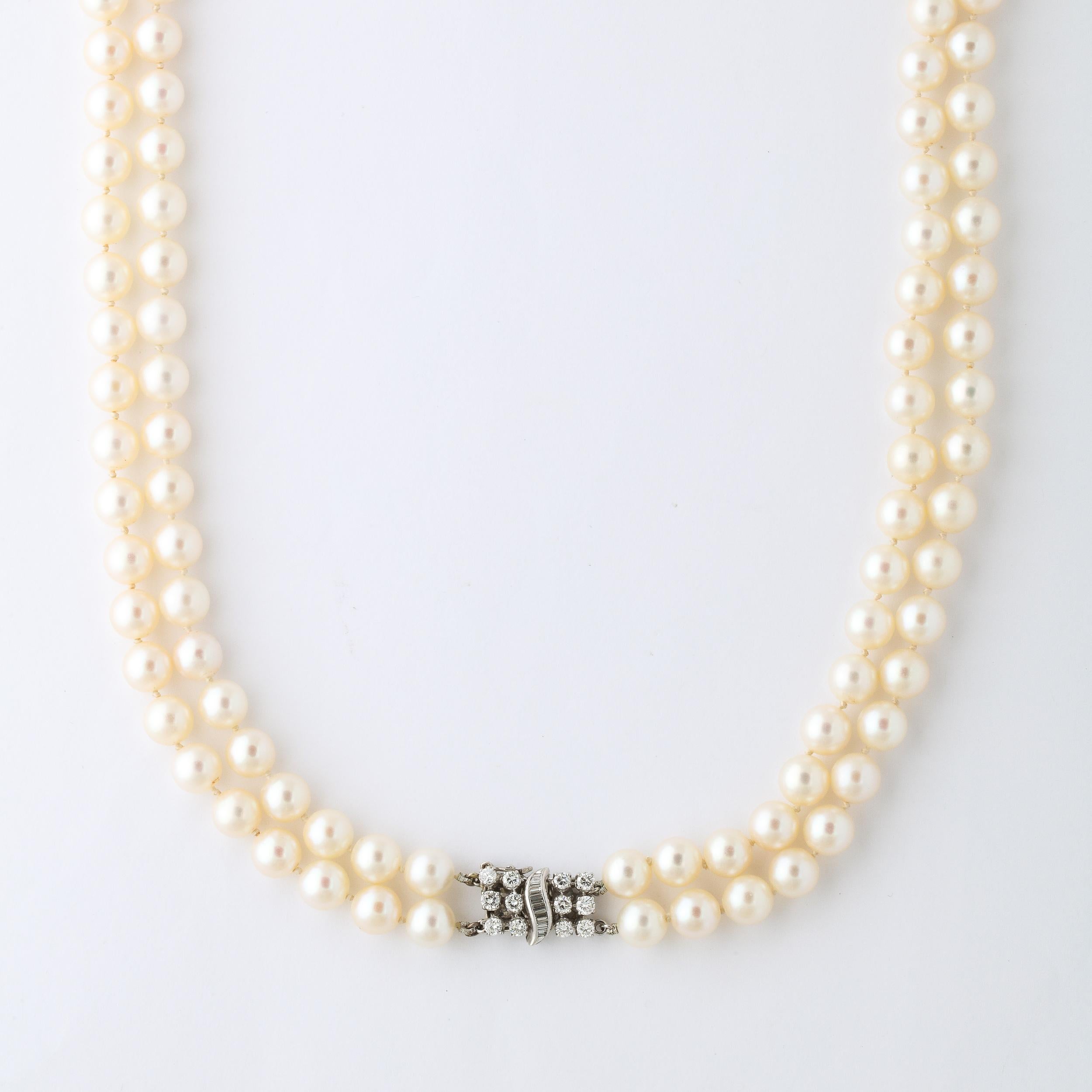 Mid Century Double Strand Pearls with Diamond Clasp In Excellent Condition For Sale In New York, NY