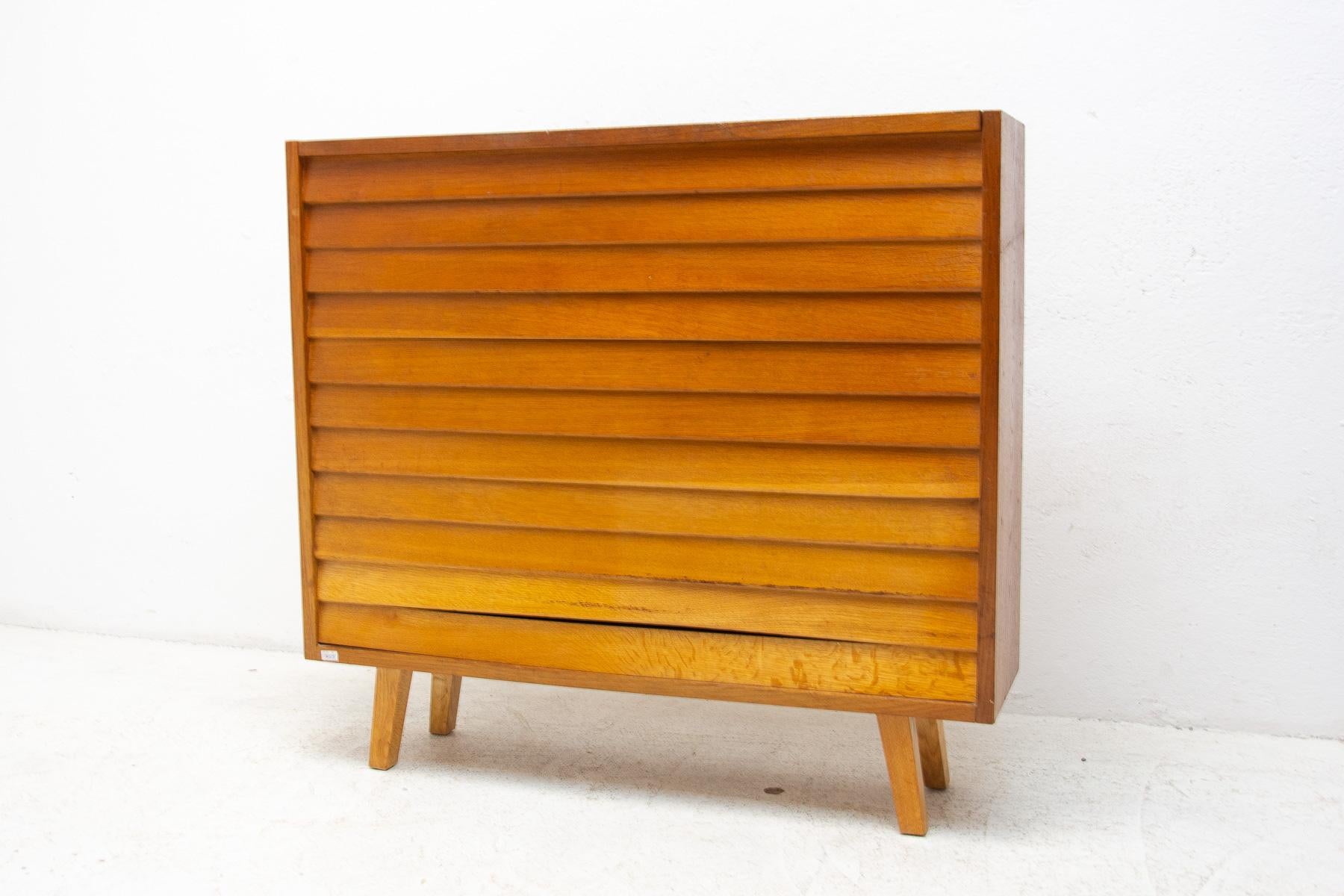 Mid Century Kommode, 1960'S, Tschechoslowakei im Angebot 7