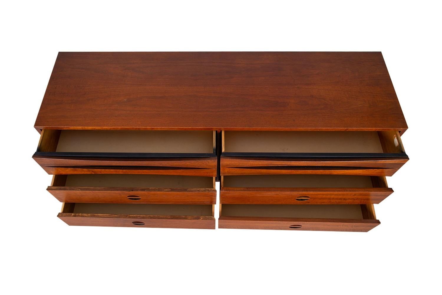American Mid-Century Dresser Arne Vodder Style West Michigan Furniture For Sale