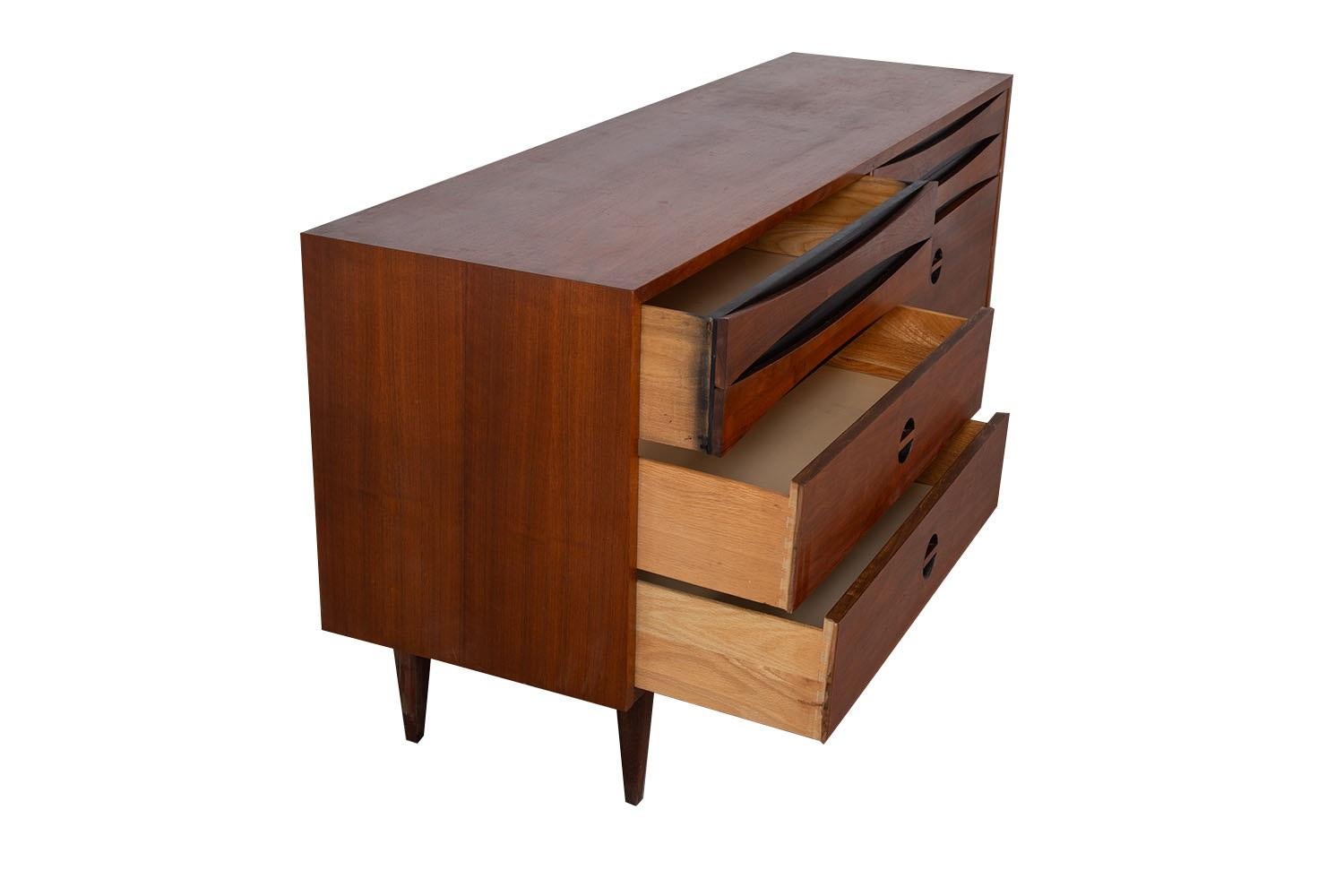 Mid-Century Dresser Arne Vodder Style West Michigan Furniture For Sale 2