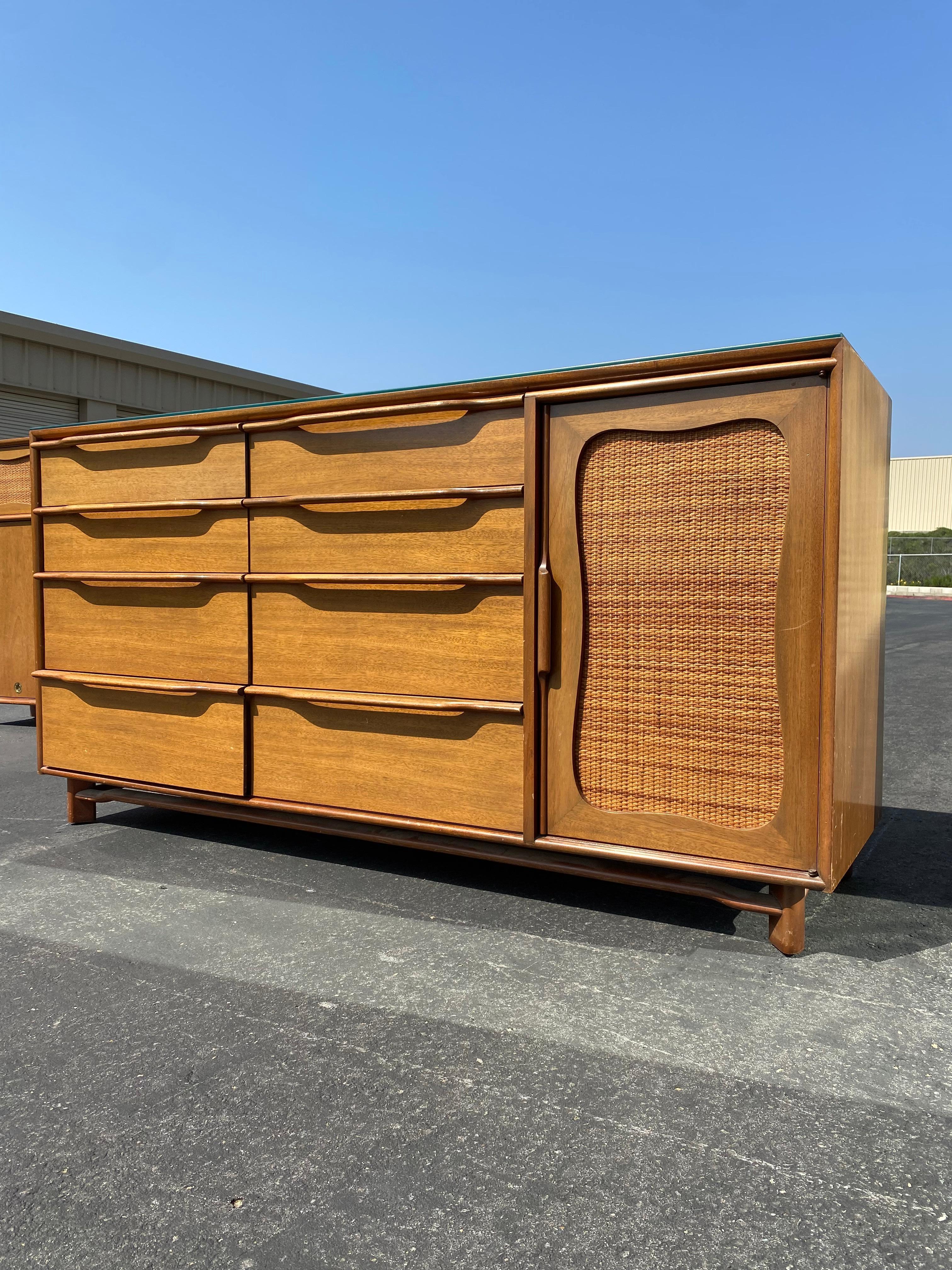 hickory manufacturing company dresser