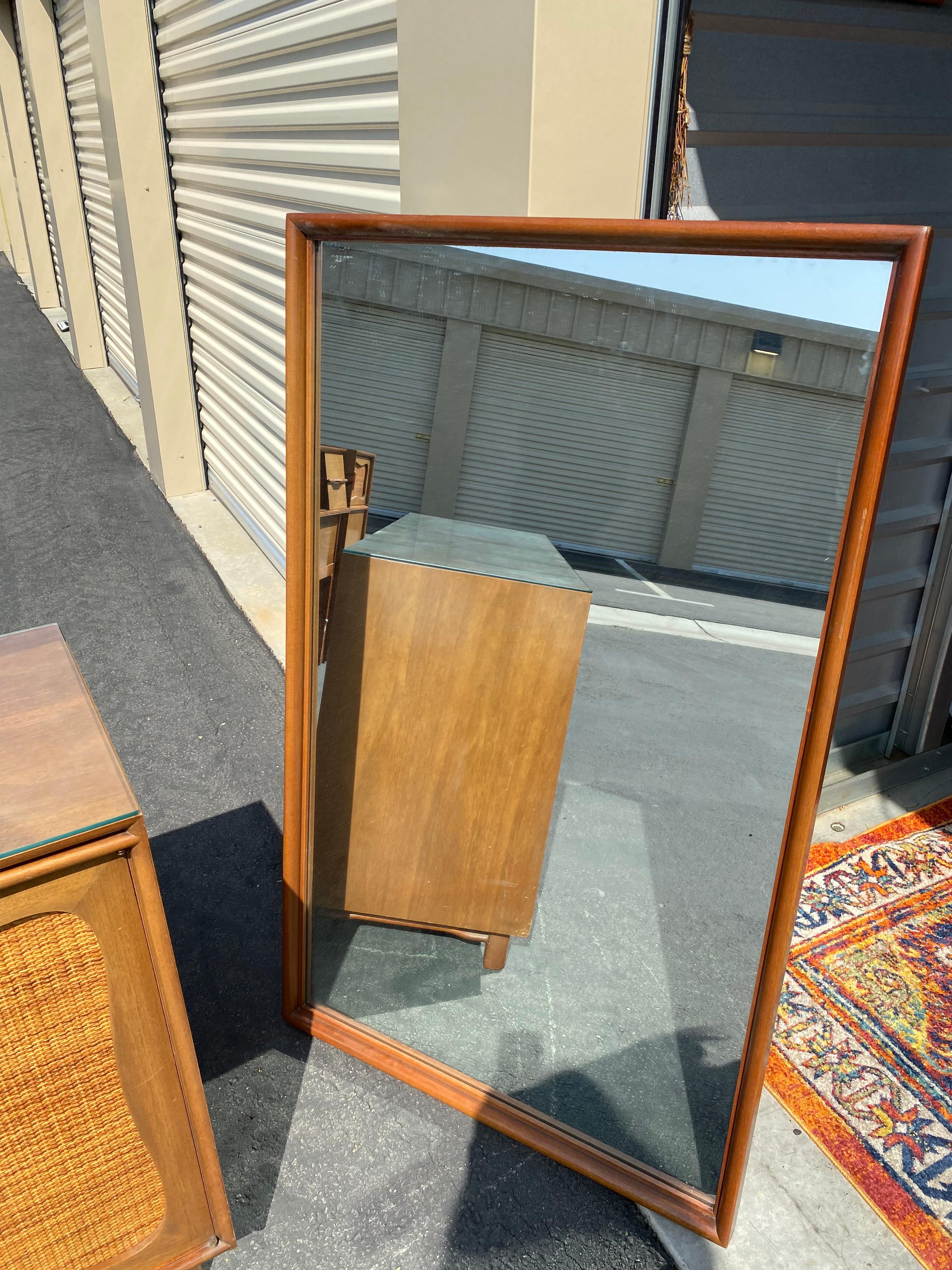 Unknown Mid-Century Dresser Buffet Sideboard Credenza by Hickory Manufacturing Co.