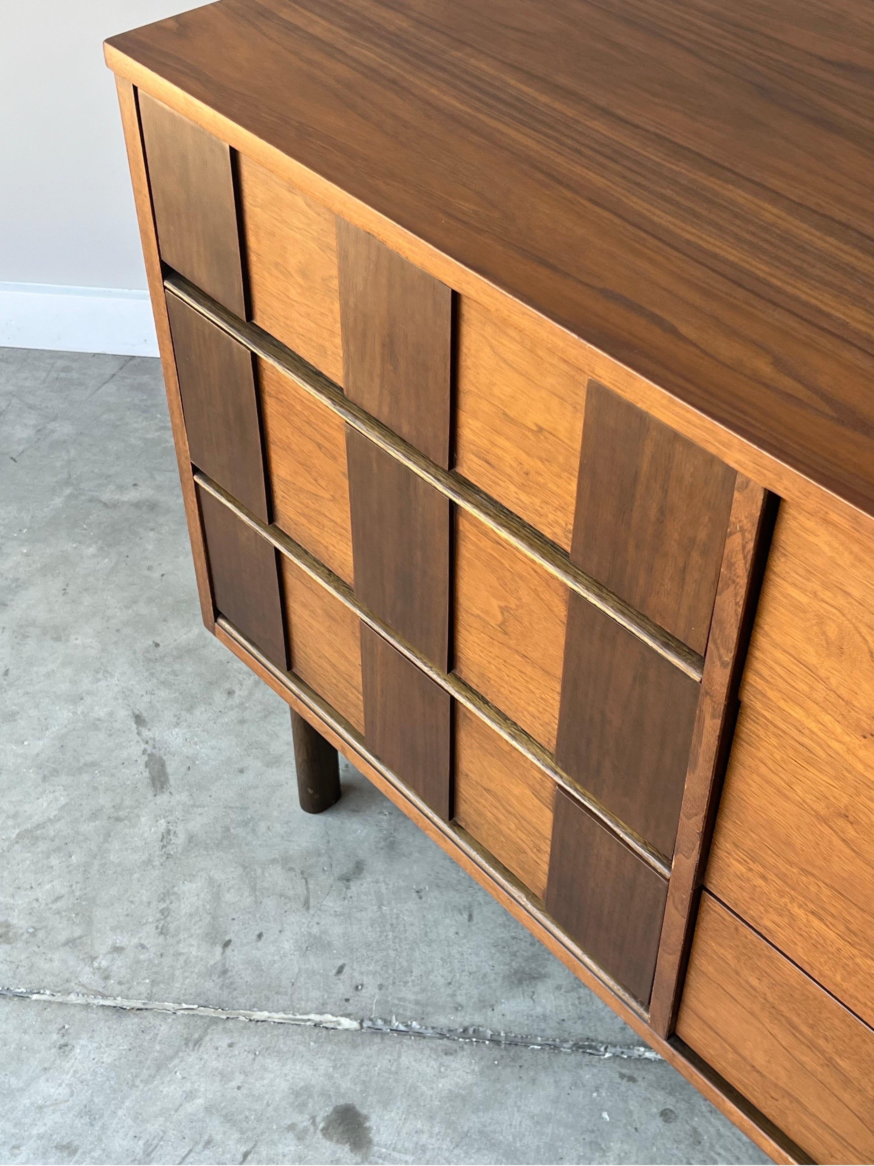 Mid-Century Dresser by Bassett In Good Condition In Raleigh, NC