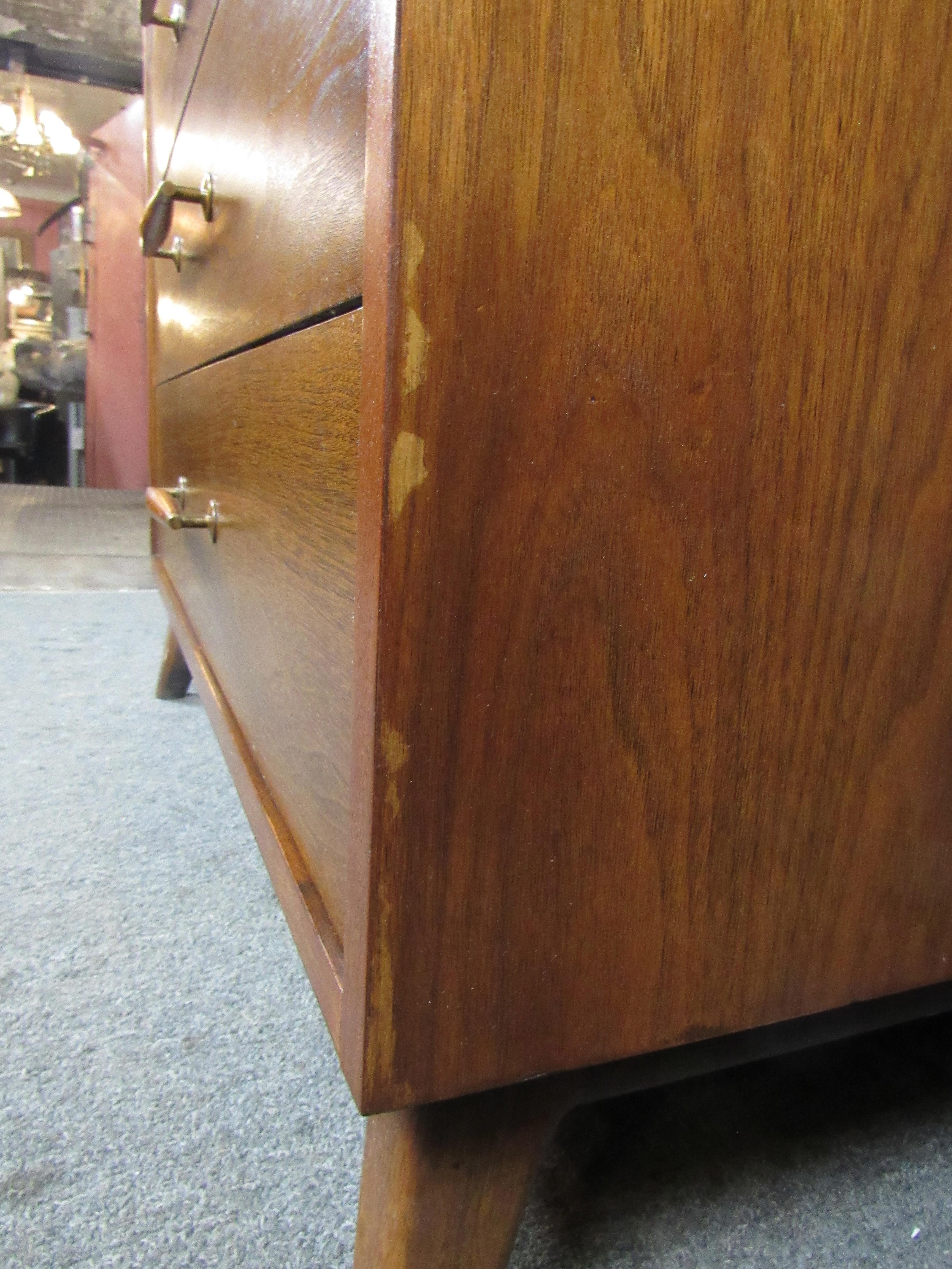 Midcentury Dresser by Heritage Henredon For Sale 6