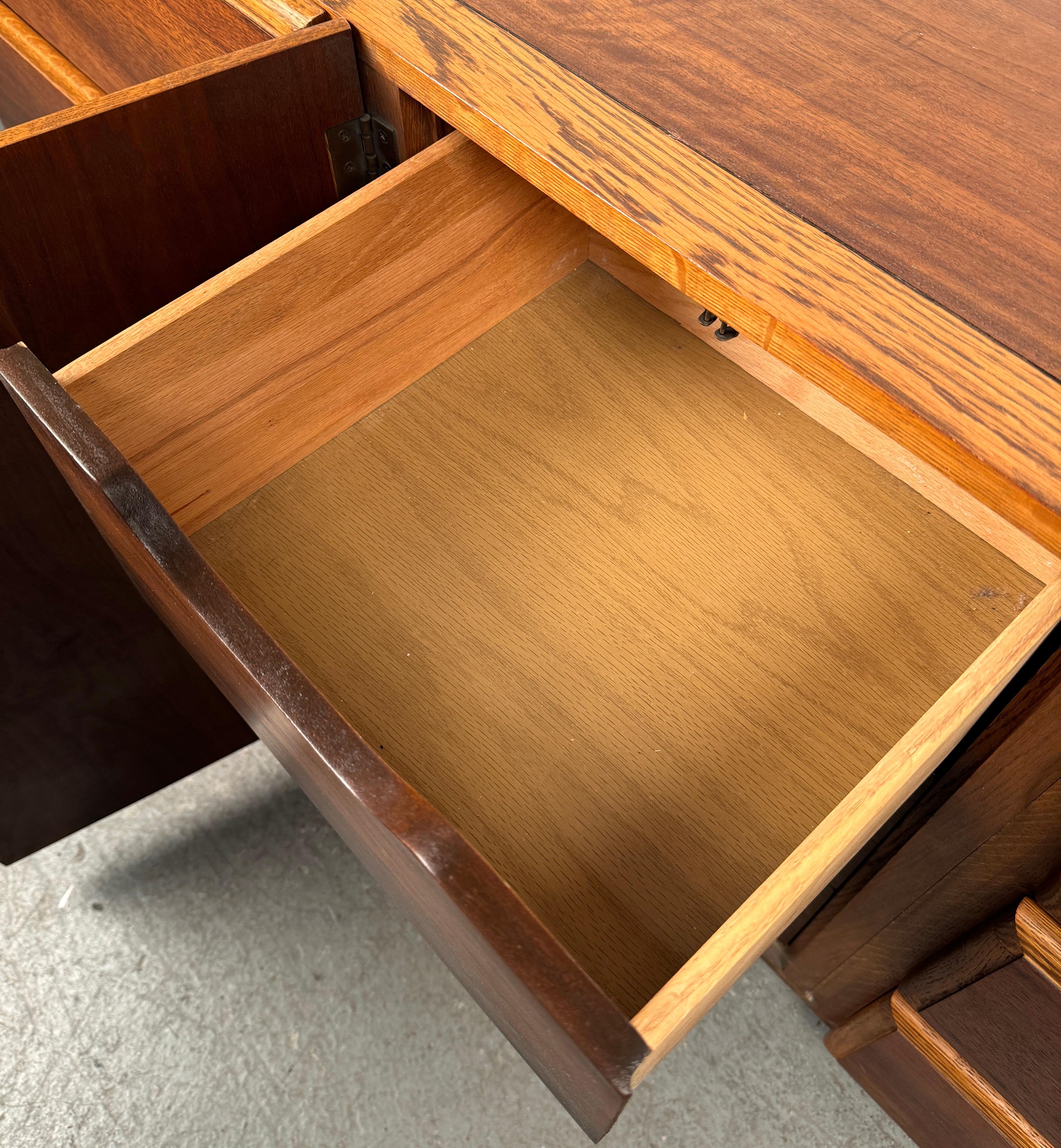 Mid-Century Dresser by Lane Furniture For Sale 4