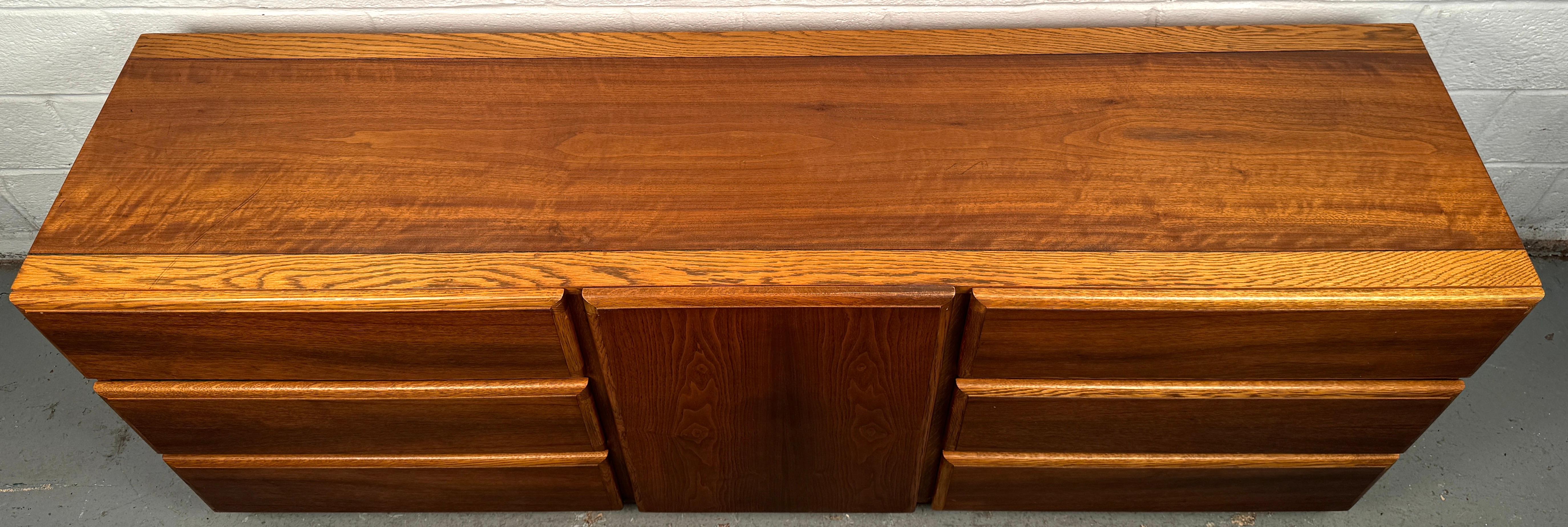 Mid-Century Modern Mid-Century Dresser by Lane Furniture For Sale