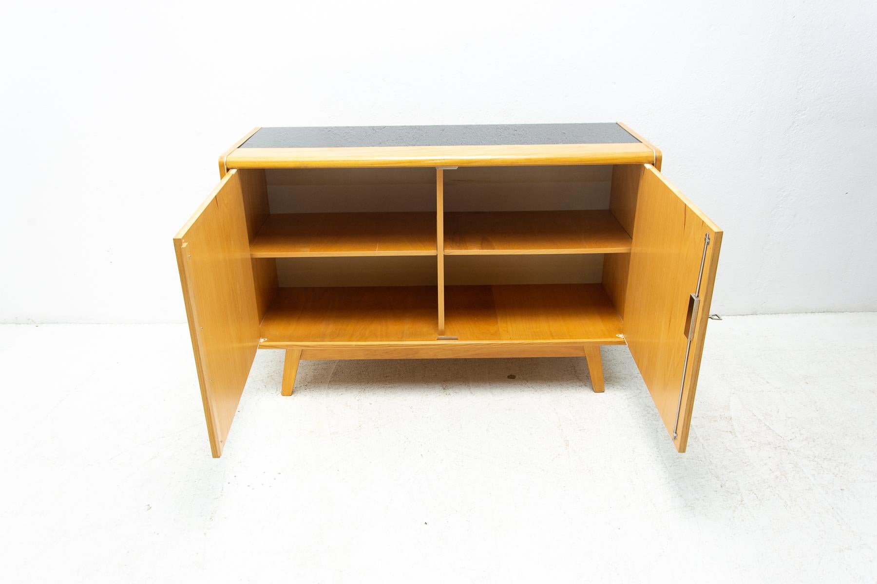 Midcentury Dresser by Nepožitek & Landsman for Jitona, 1970s For Sale 3