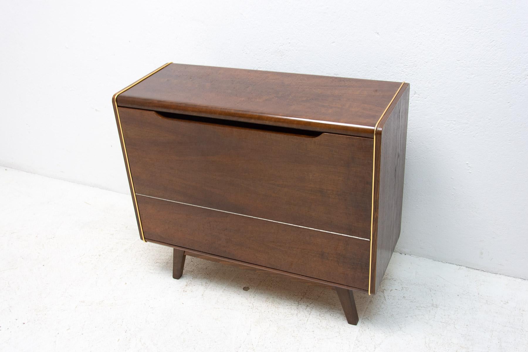 Mid Century Dresser by Nepožitek & Landsman for Jitona, 1970s 4