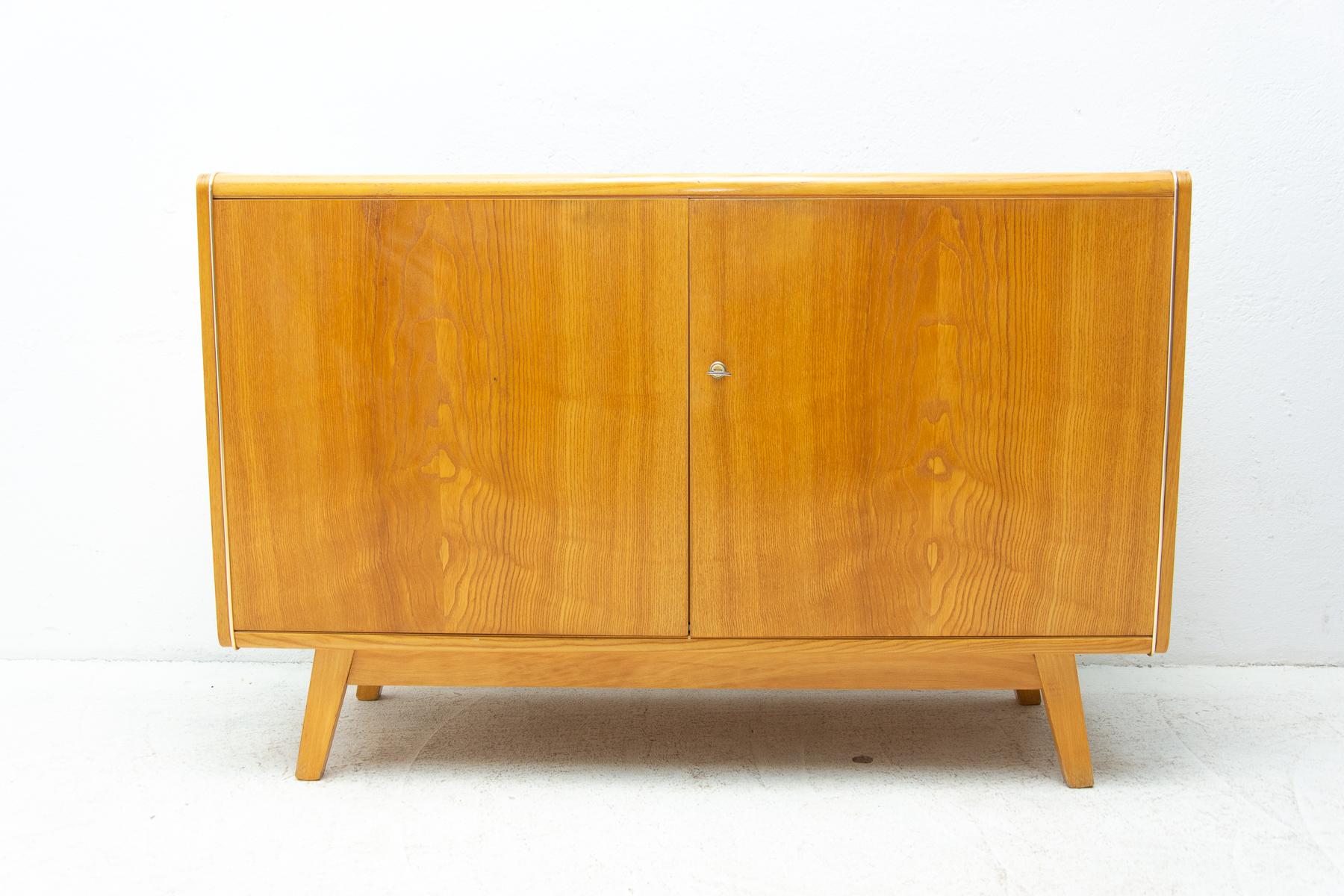Midcentury Dresser by Nepožitek & Landsman for Jitona, 1970s For Sale 10