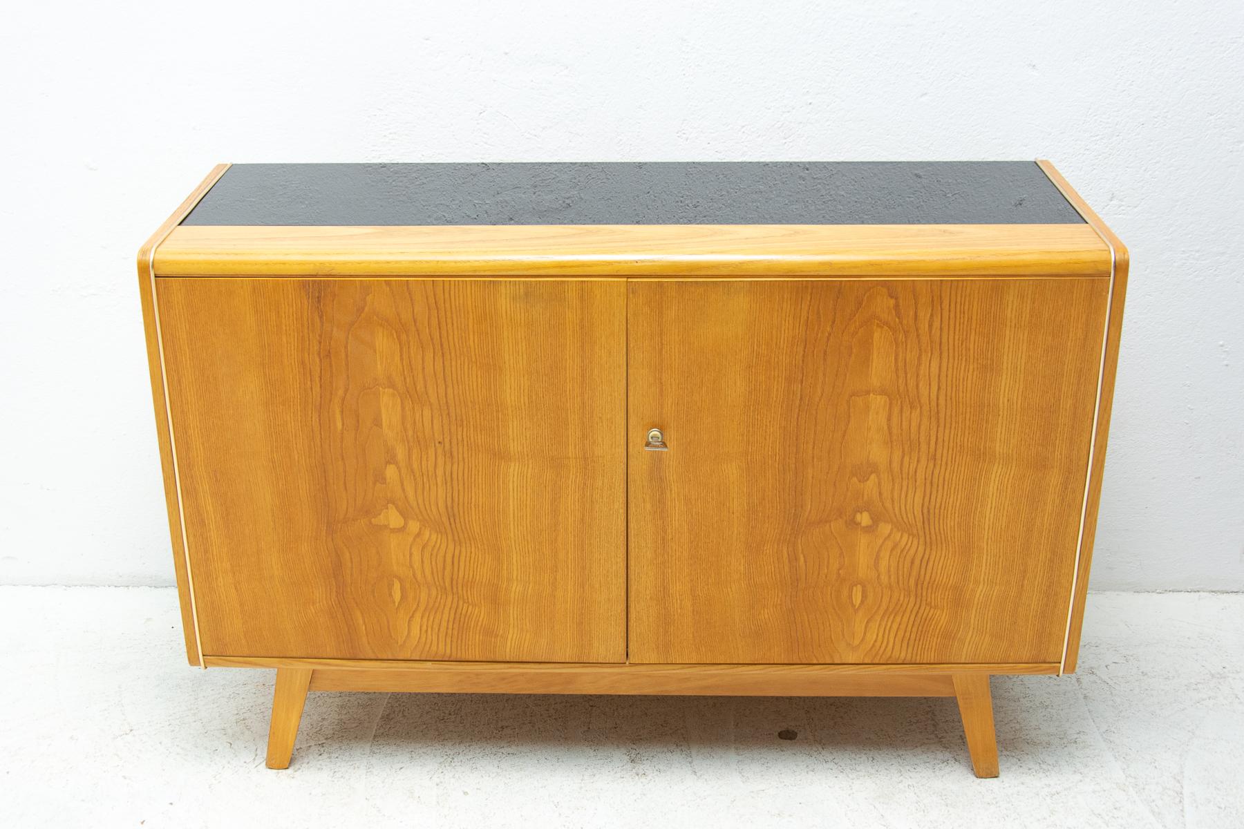 Midcentury Dresser by Nepožitek & Landsman for Jitona, 1970s For Sale 11