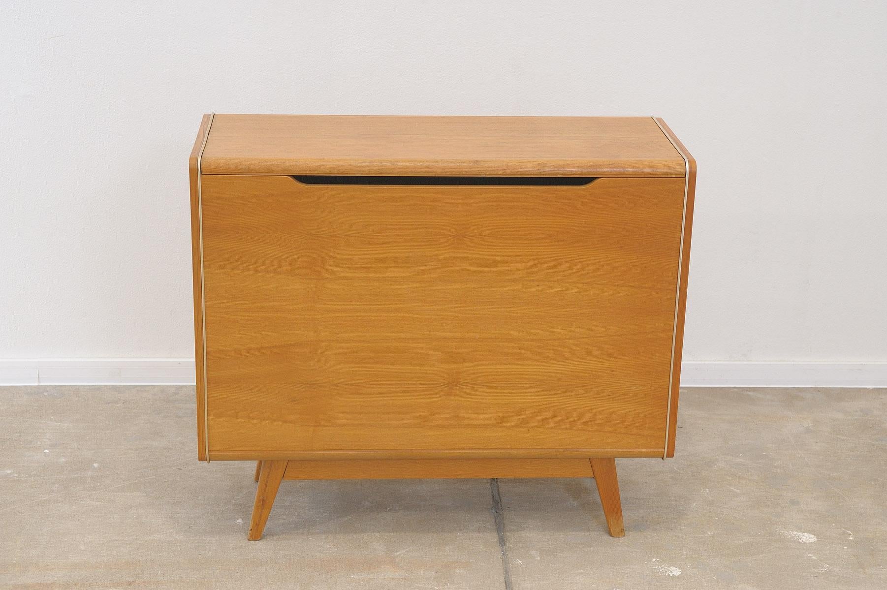 Mid century dresser designed by Hubert Nepožitek & Bohumil Landsman for Jitona in the 1970´s.
It was made as a part of living room sector model U-372386. Made in Czechoslovakia.
In very good Vintage condition, showing slight signs of age and using.