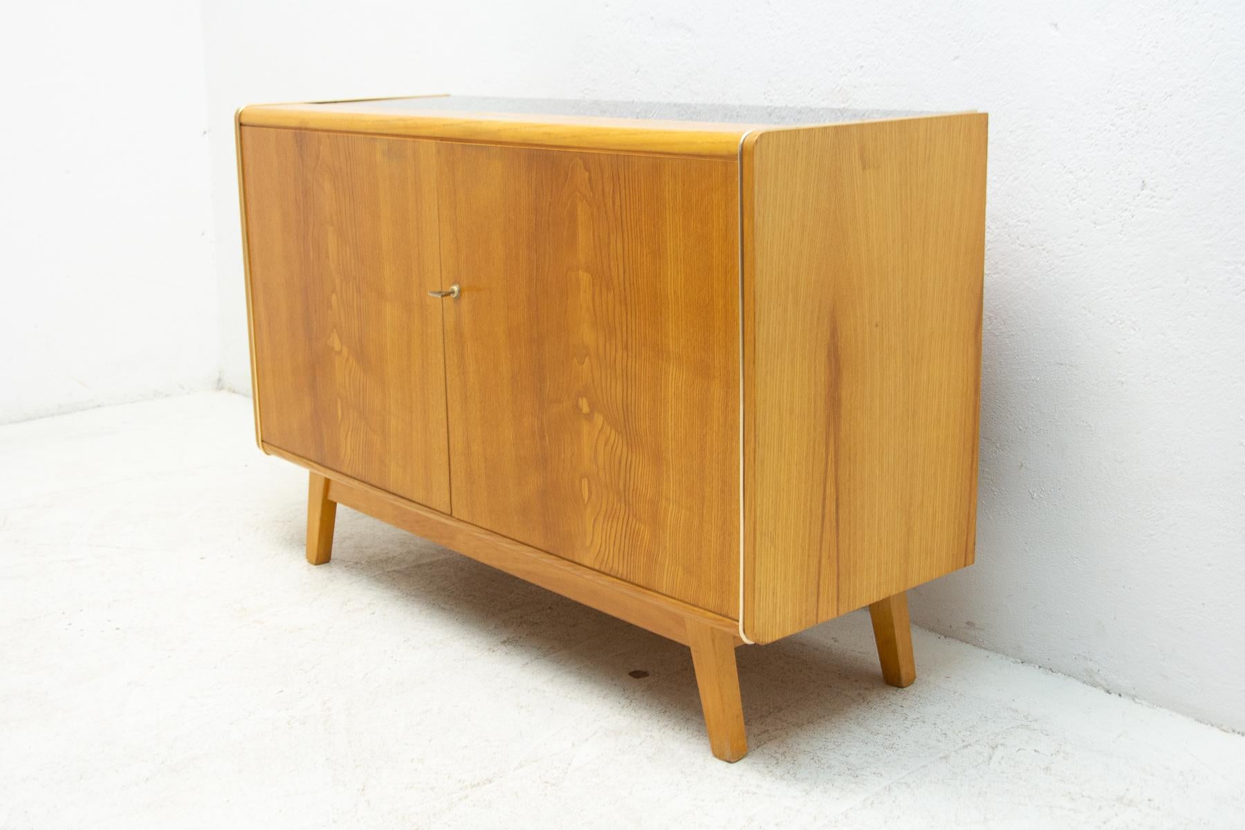 Czech Midcentury Dresser by Nepožitek & Landsman for Jitona, 1970s For Sale