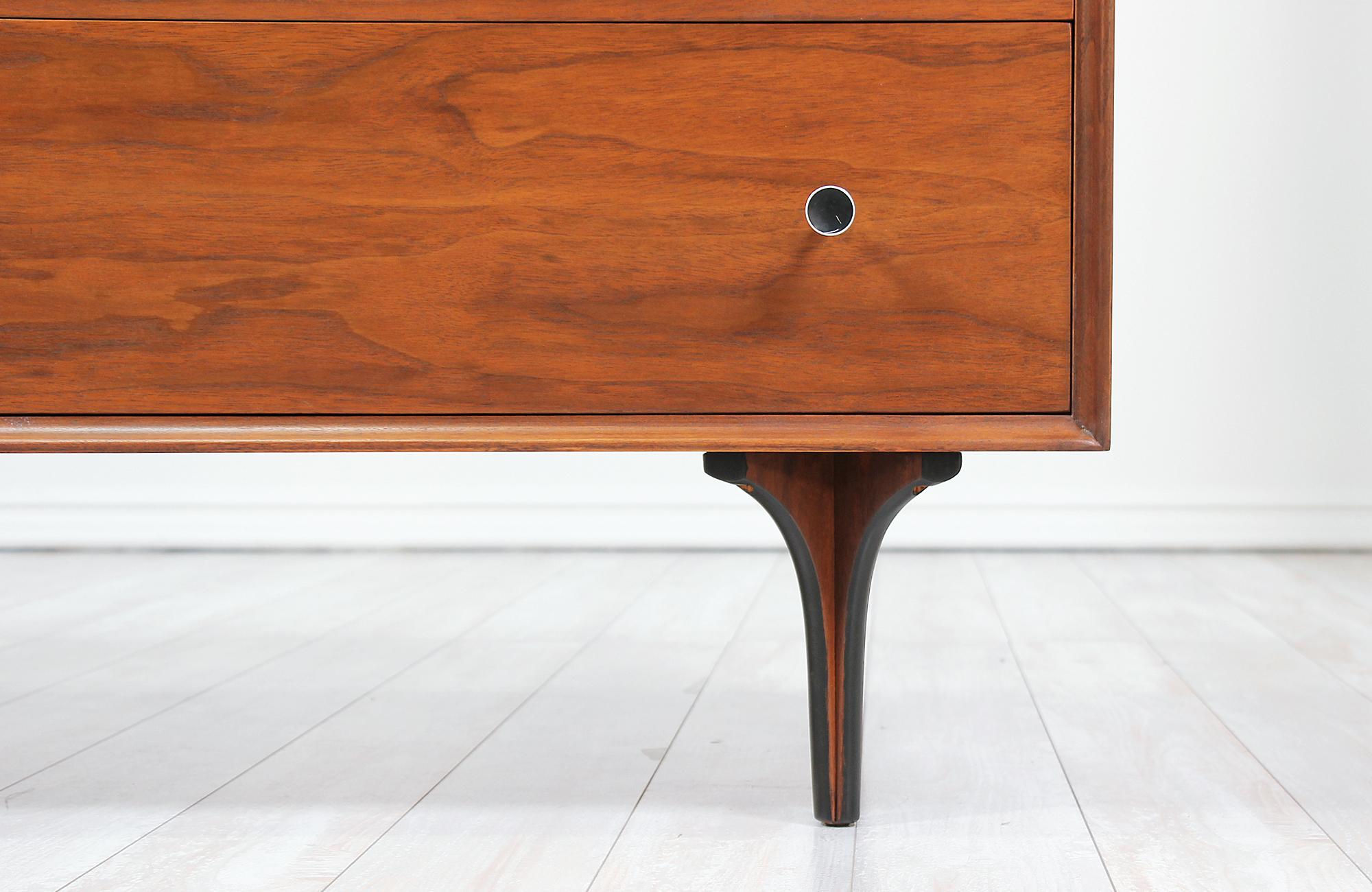 Midcentury Dresser by Robert Baron for Glenn of California 4