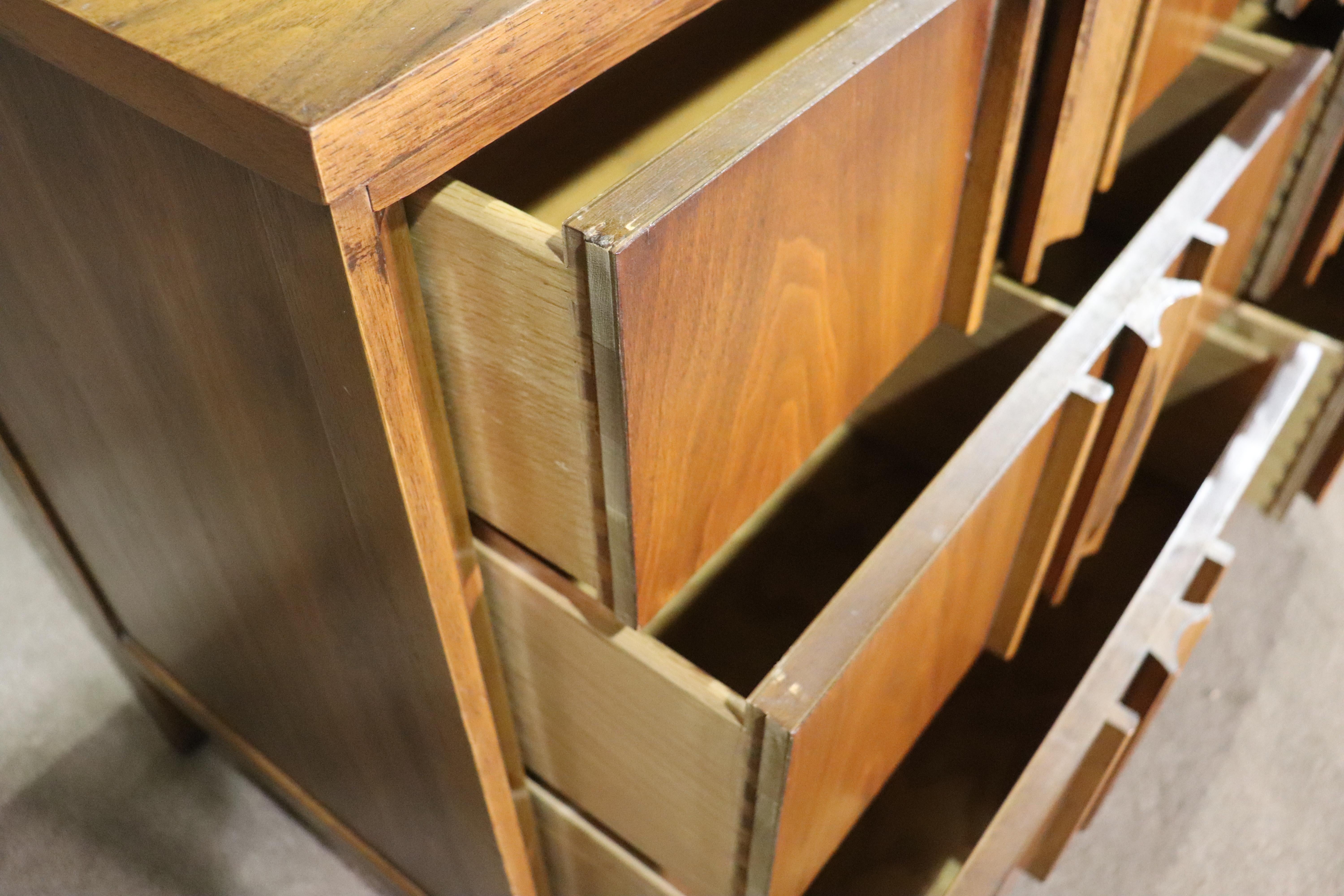 20th Century Mid-Century Dresser by Thomasville For Sale