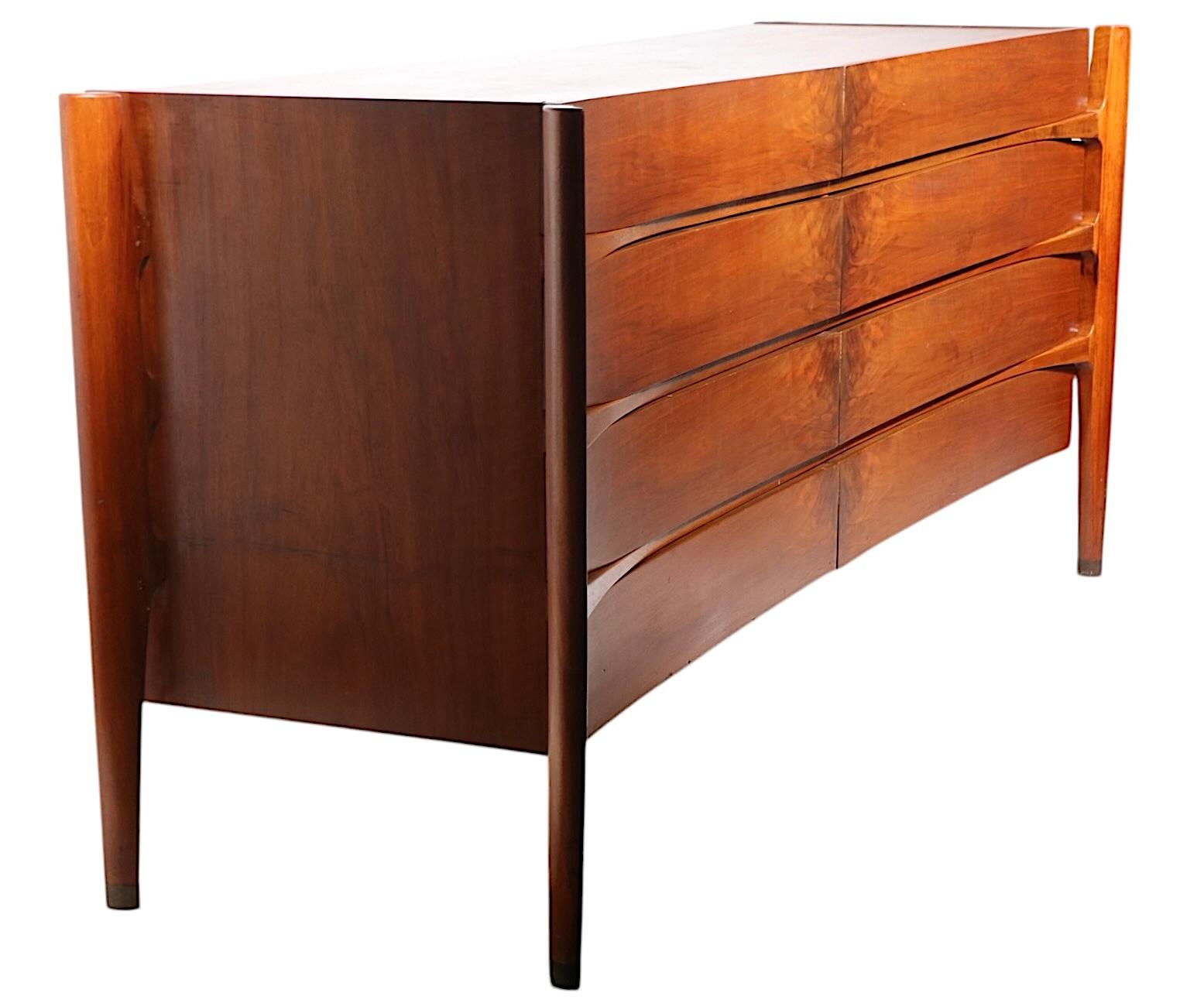 Mid Century Dresser by William Hinn for Urban Furniture made in Sweden c 1950's For Sale 4