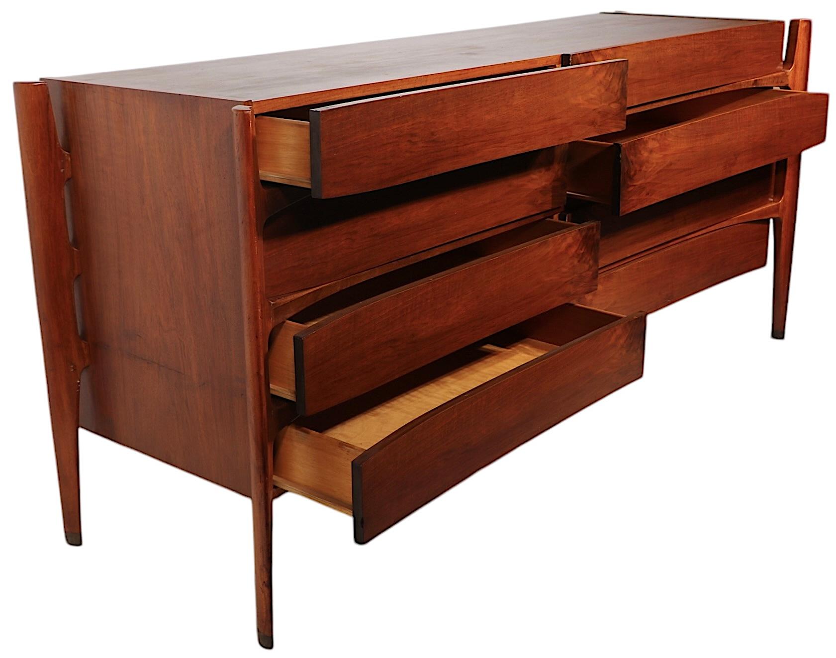 Mid Century Dresser by William Hinn for Urban Furniture made in Sweden c 1950's For Sale 6