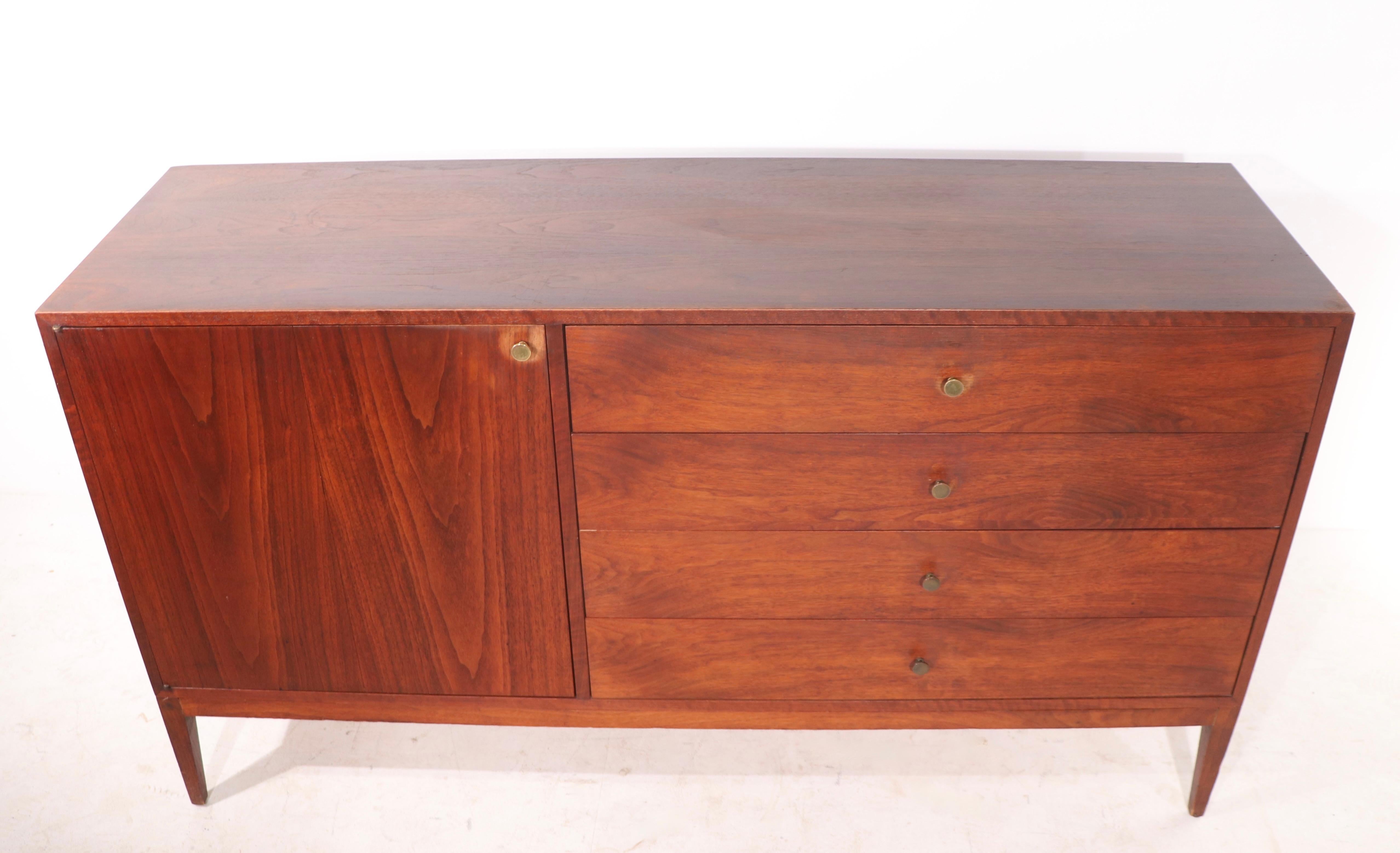Mid-Century Dresser Cabinet Attributed to Paul McCobb For Sale 2
