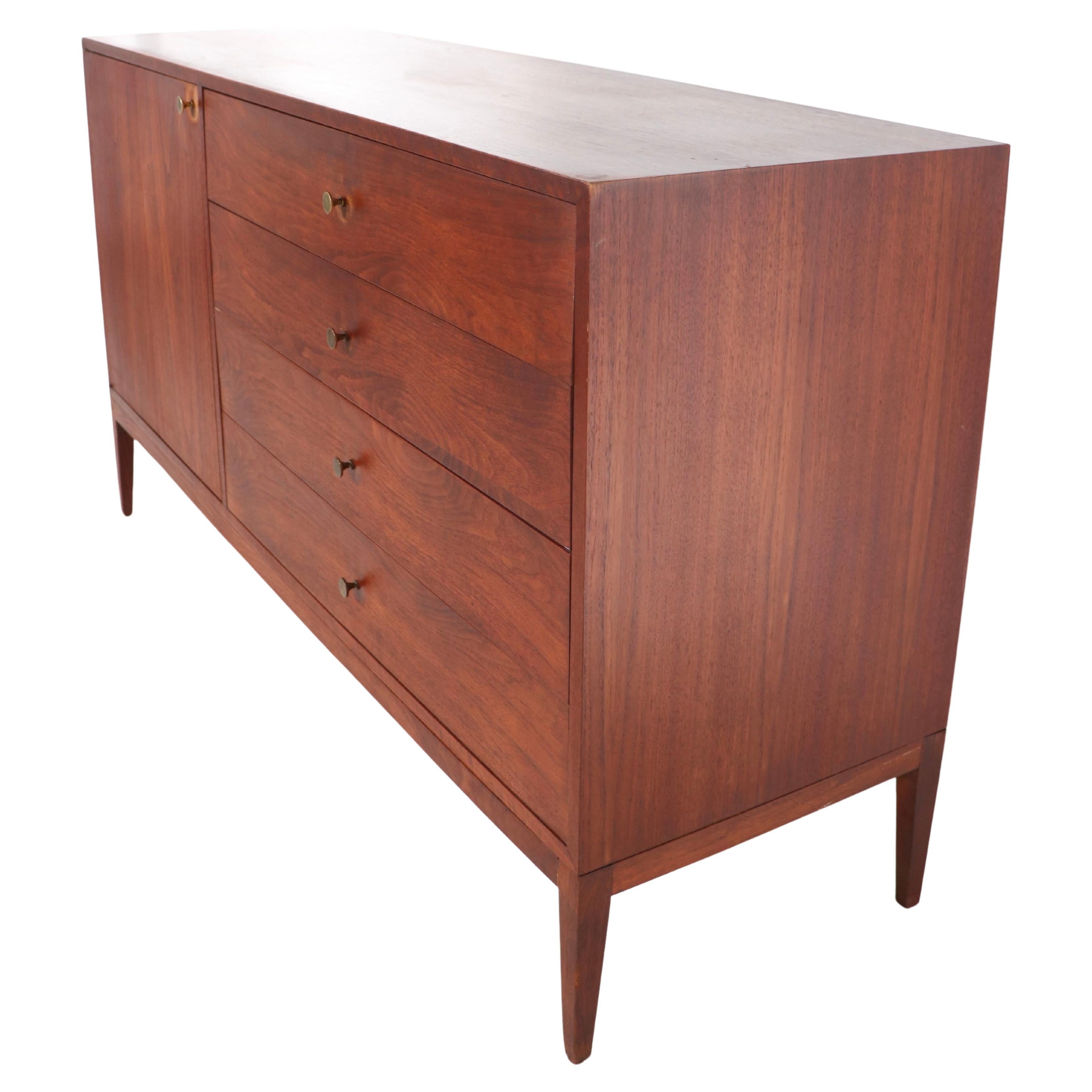 Mid-Century Dresser Cabinet Attributed to Paul McCobb For Sale