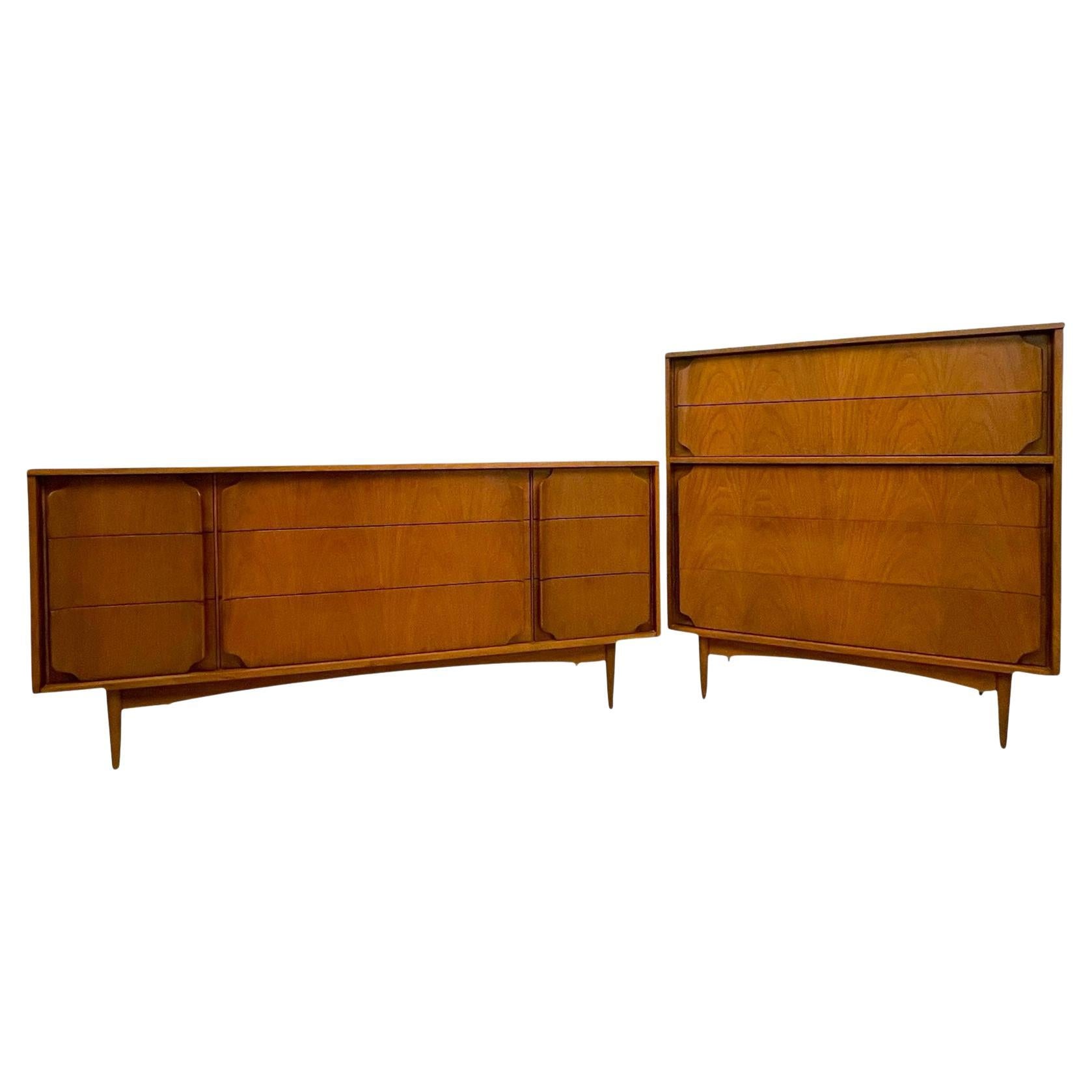 Mid-Century Dresser Set with Sculpted Drawer Fronts-Highboy
9-Drawer Dresser.