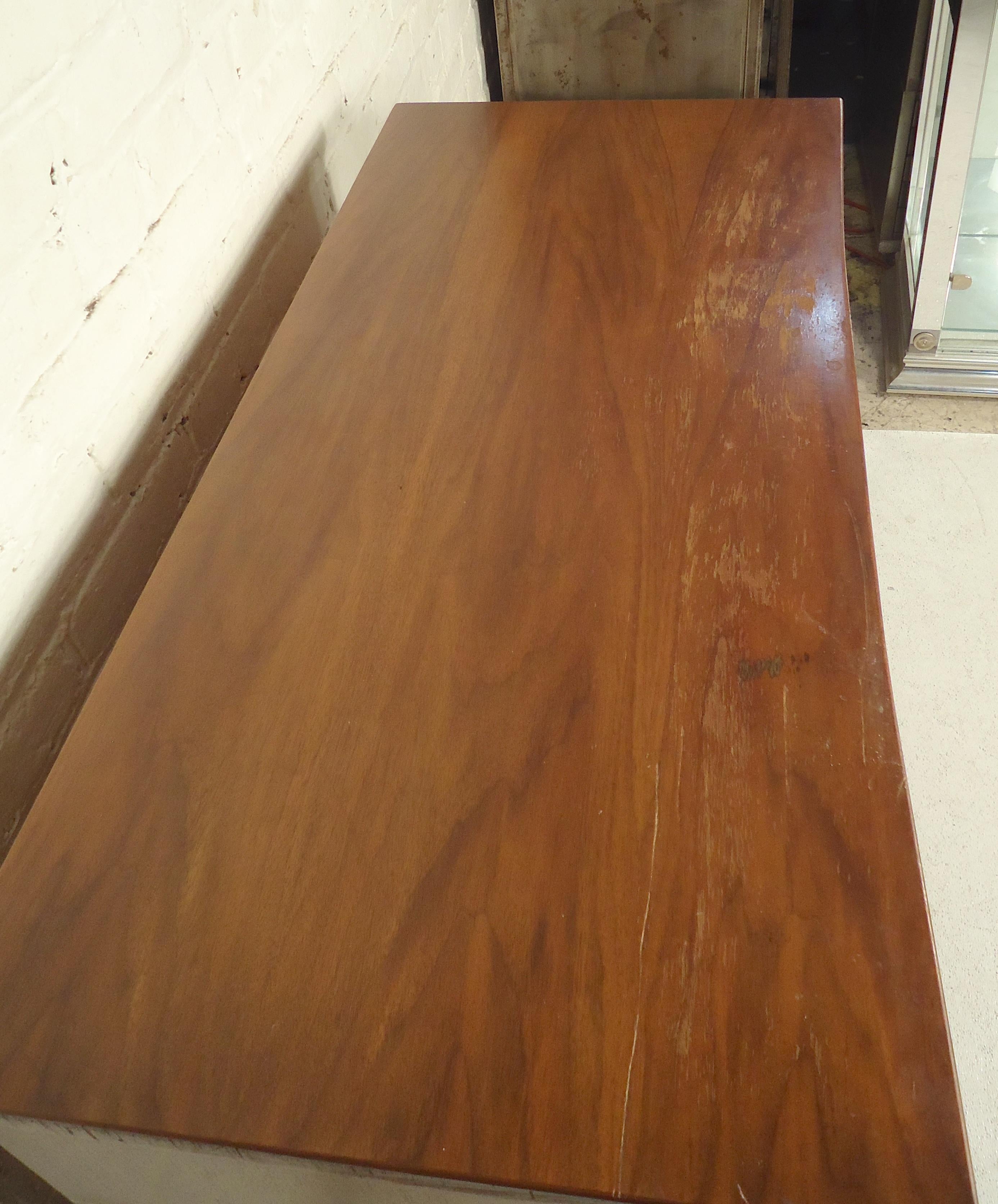 Midcentury Dresser with Sculpted Accents In Good Condition In Brooklyn, NY