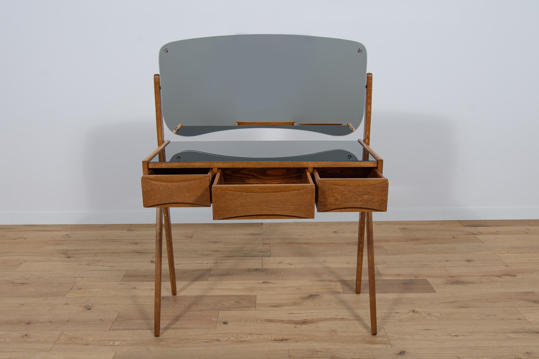 Woodwork Mid-Century Dressing Table by A. Vodder for Ølholm Møbelfabri, 1960s For Sale