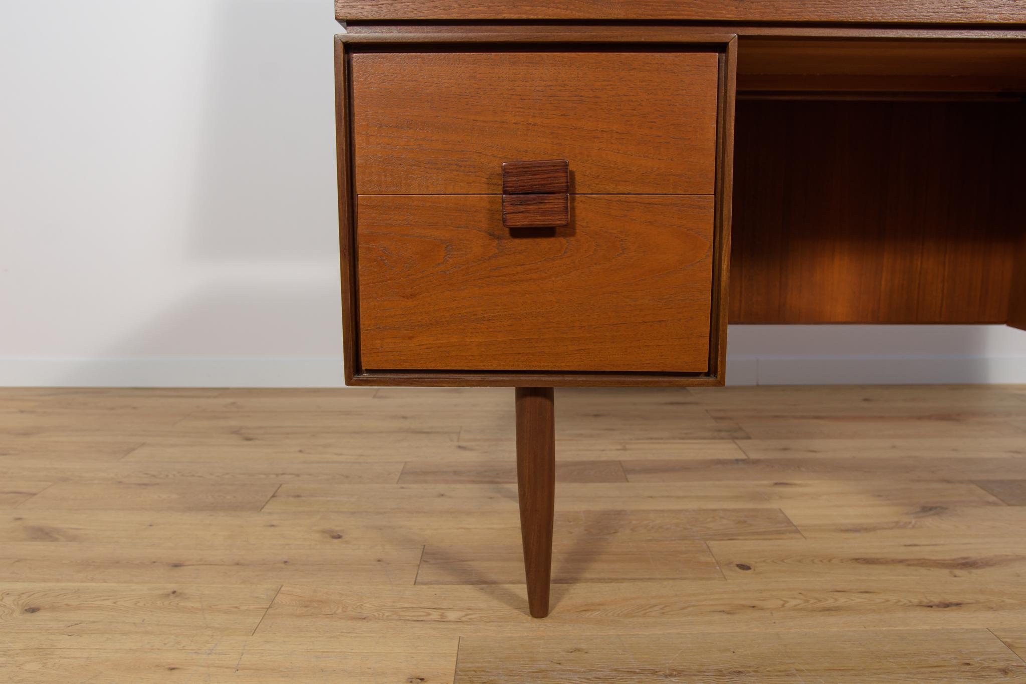 Mid-Century Dressing Table by I. Kofod-Larsen for G-Plan, 1960s 2