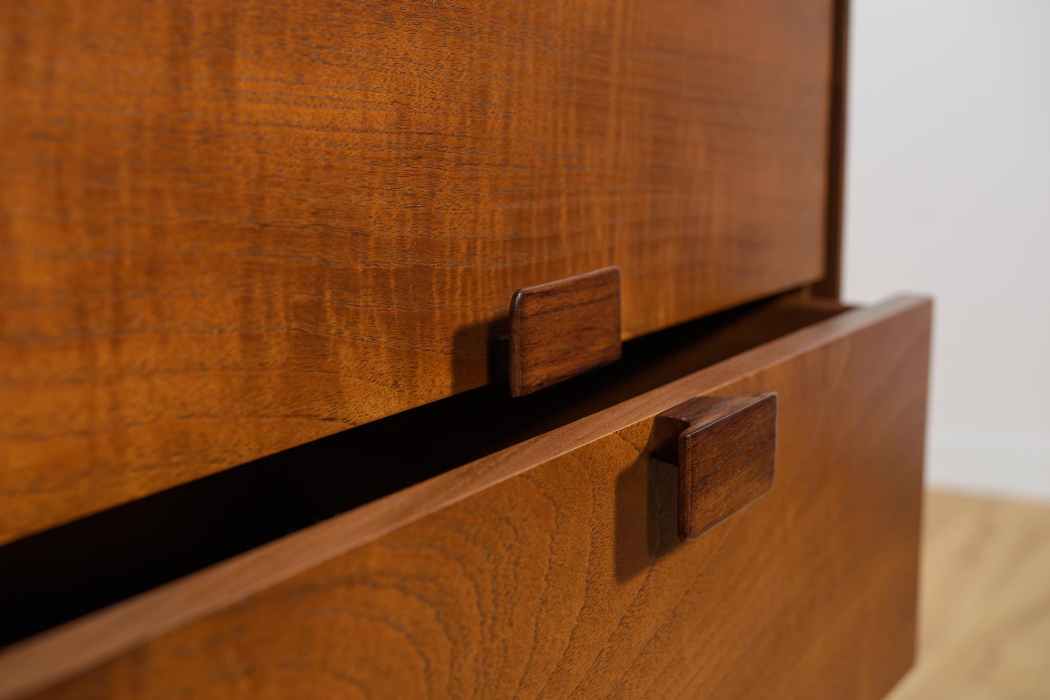 Mid-Century Dressing Table by I. Kofod-Larsen for G-Plan, 1960s 4