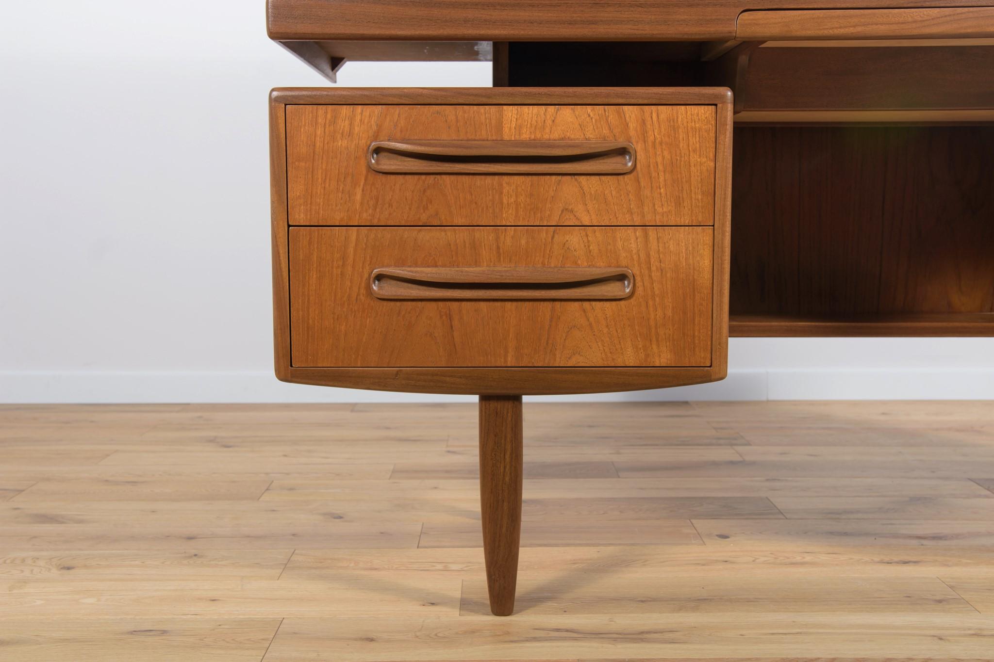 Mid Century  Dressing Table by Victor Wilkins for G-Plan, 1960s 3