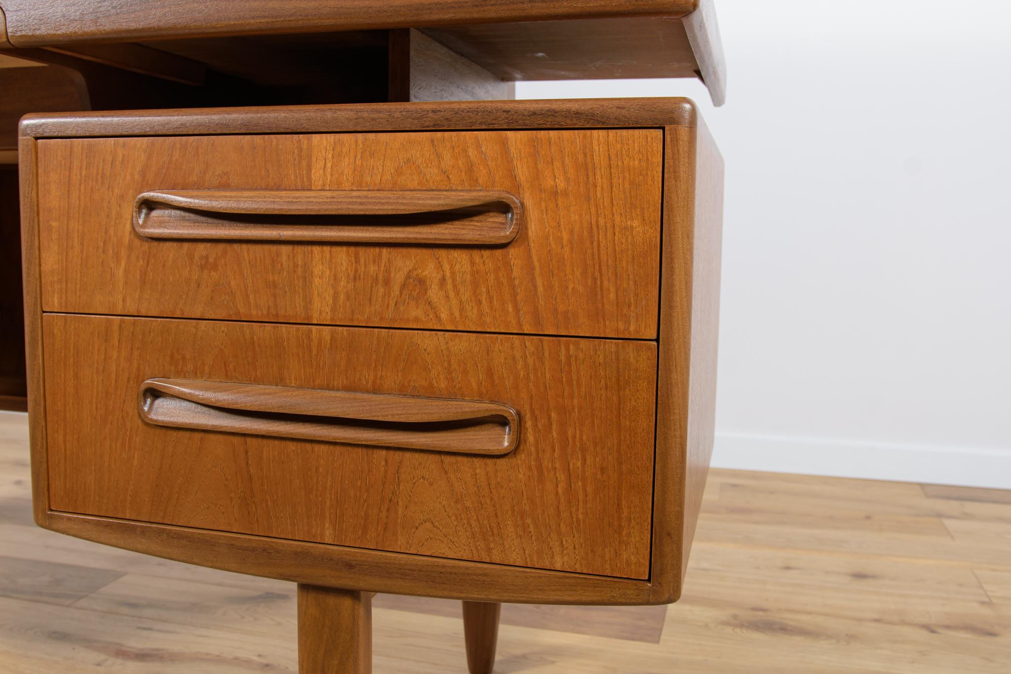 Mid Century  Dressing Table by Victor Wilkins for G-Plan, 1960s 4