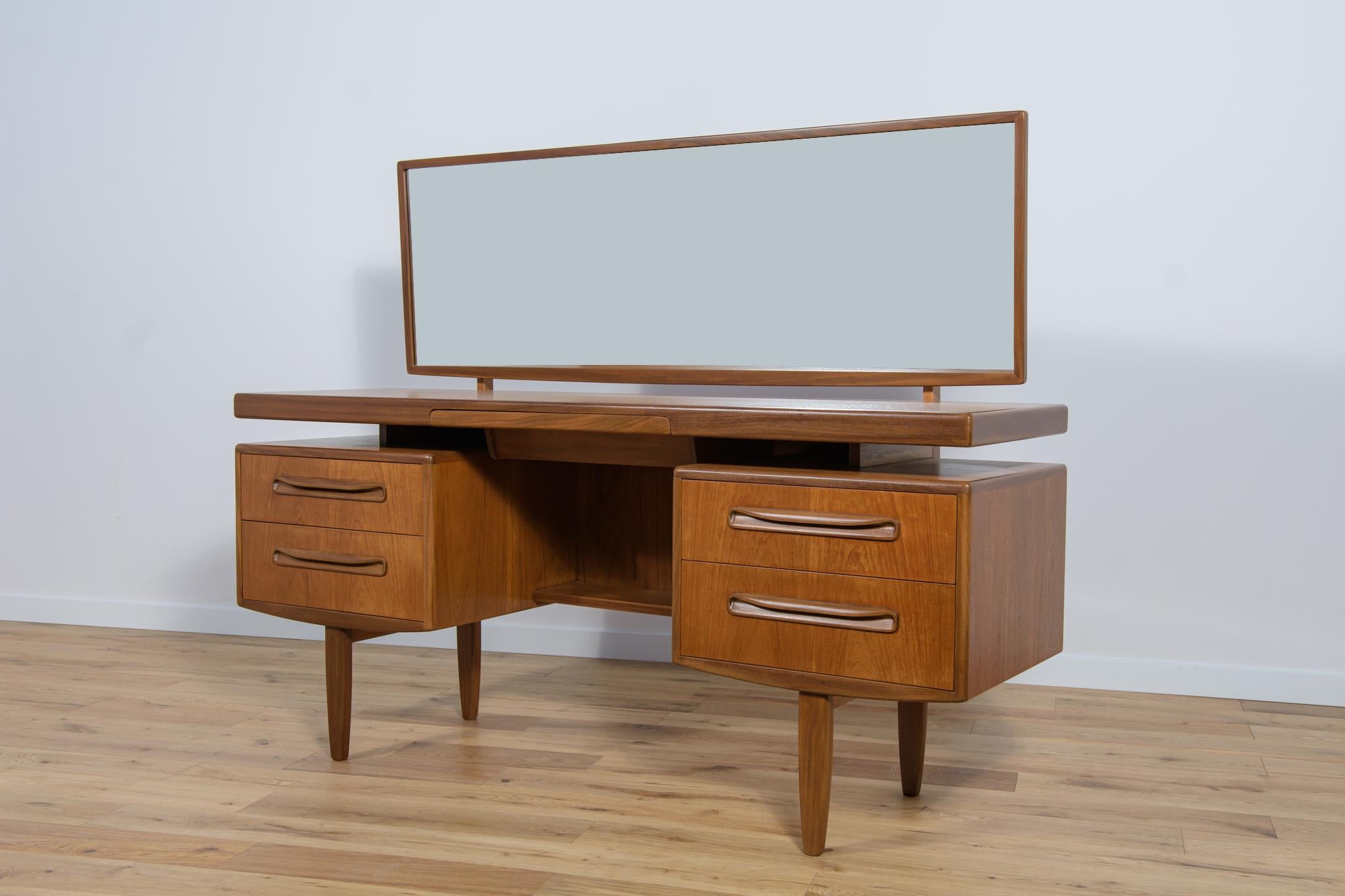g plan dressing table