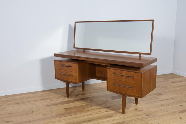 British Mid Century  Dressing Table by Victor Wilkins for G-Plan, 1960s For Sale