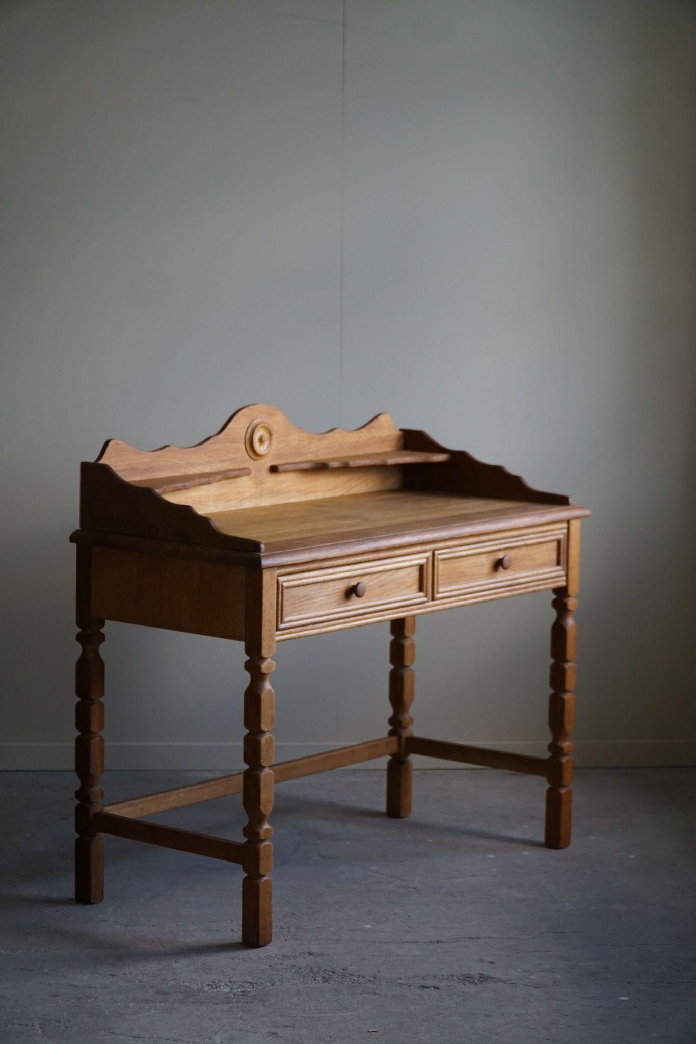 Mid Century Dressing Table / Desk in Oak, Made by a Danish Cabinetmaker, 1950s In Good Condition In Odense, DK