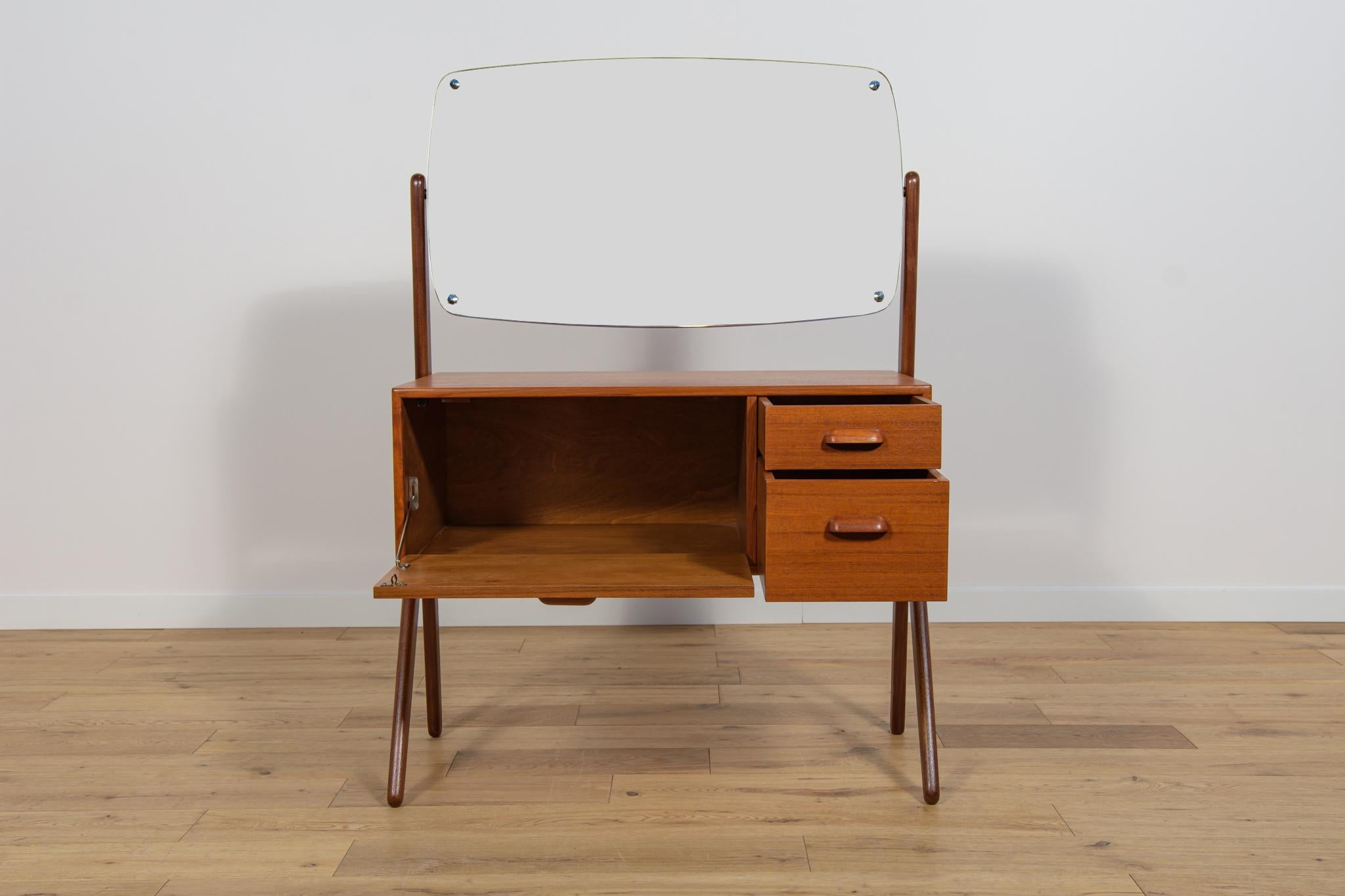 Glass Mid-Century Dressing Table from Ølholm Møbelfabri, 1960s For Sale