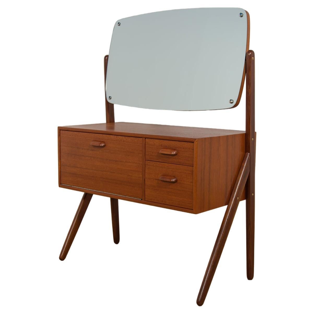 Mid-Century Dressing Table from Ølholm Møbelfabri, 1960s For Sale