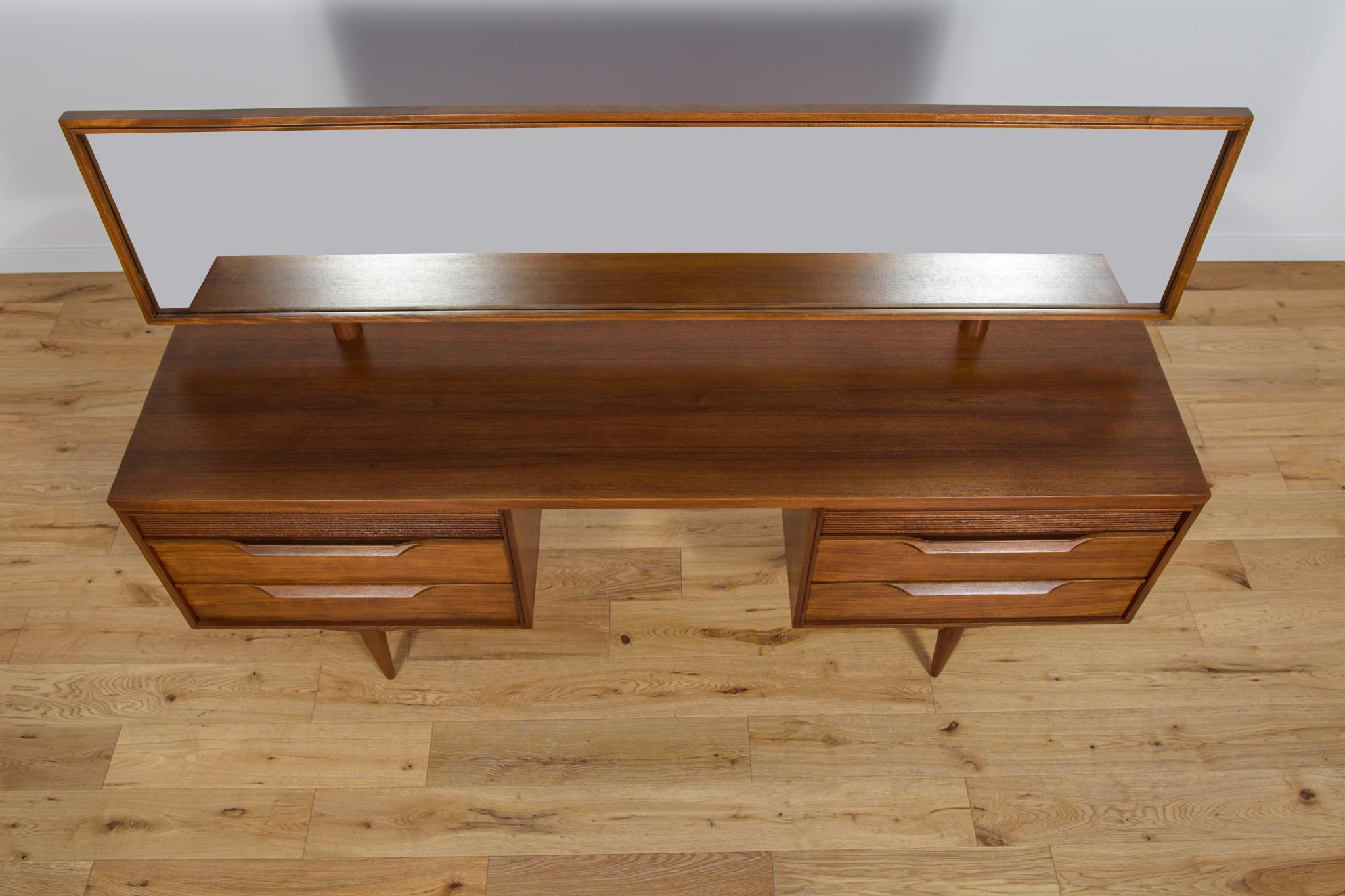 British Mid-Century Dressing Table from White and Newton, 1960s For Sale