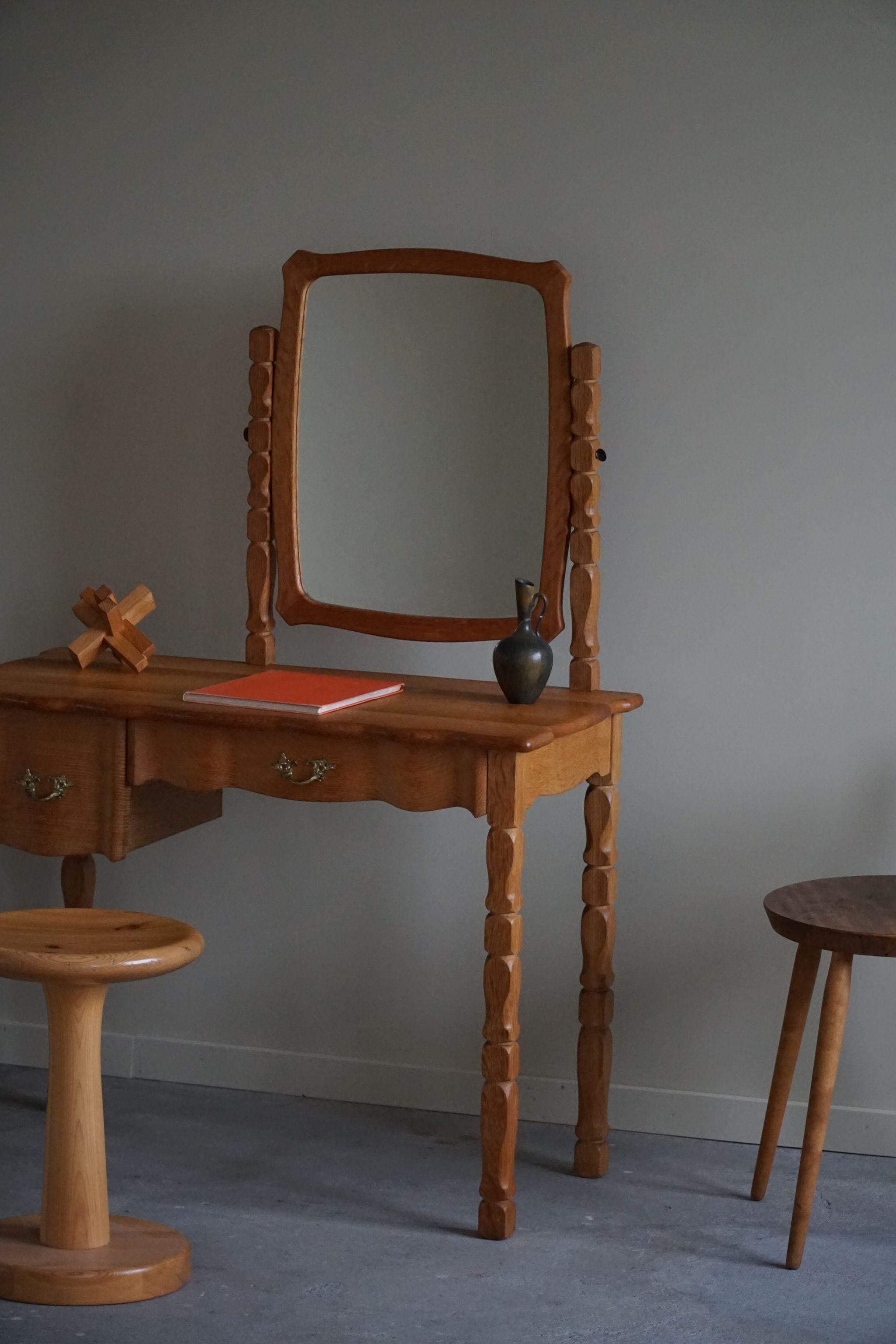 Mid Century Dressing Table in Solid Oak, Made by a Danish Cabinetmaker, 1950s In Good Condition In Odense, DK