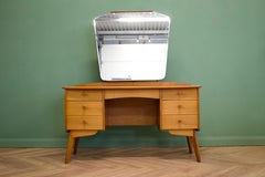 Midcentury Dressing Table in Walnut by Alfred COX for Heals, 1950s
