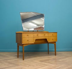 Tavolino da toeletta di metà secolo in noce di Alfred Cox per Heal's, anni '50