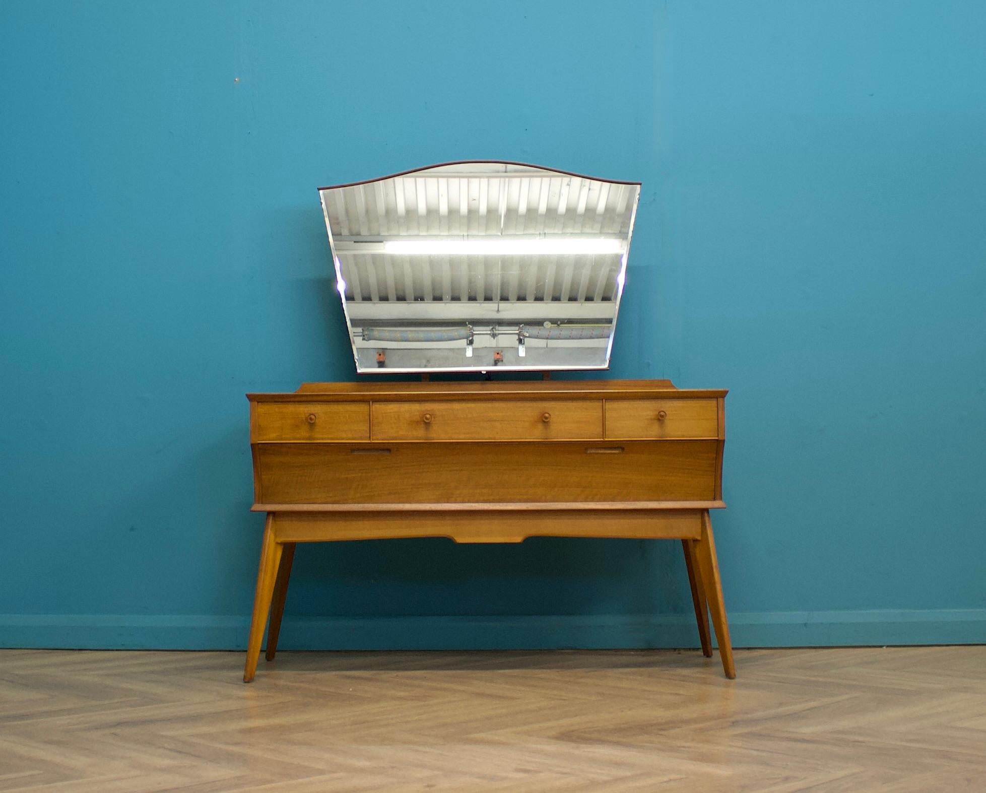 British Mid Century Dressing Table in Walnut by Alfred COX for Heals, 1950s For Sale