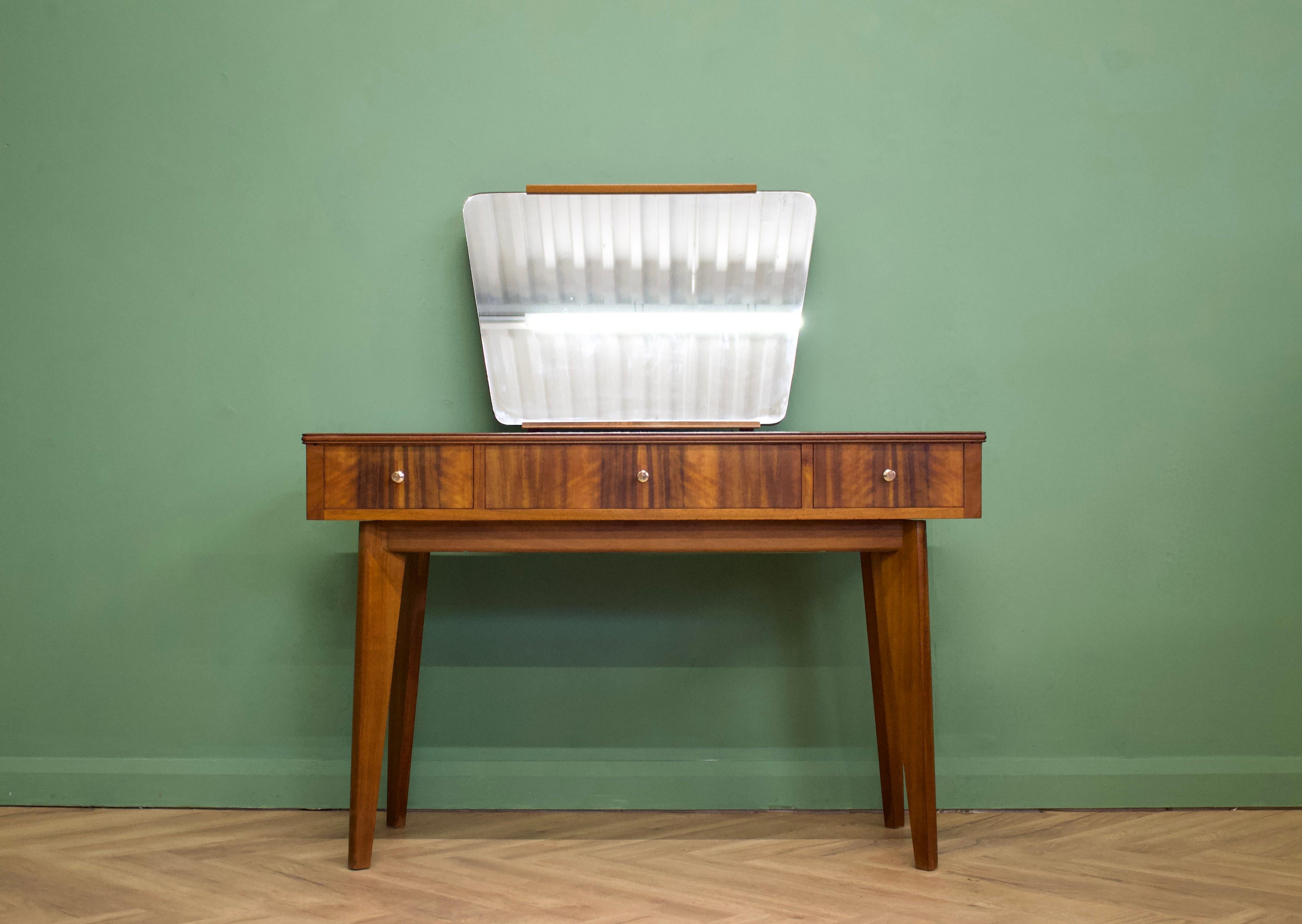 Mid-Century Modern Midcentury Dressing Table in Walnut from Morris of Glasgow, 1950s