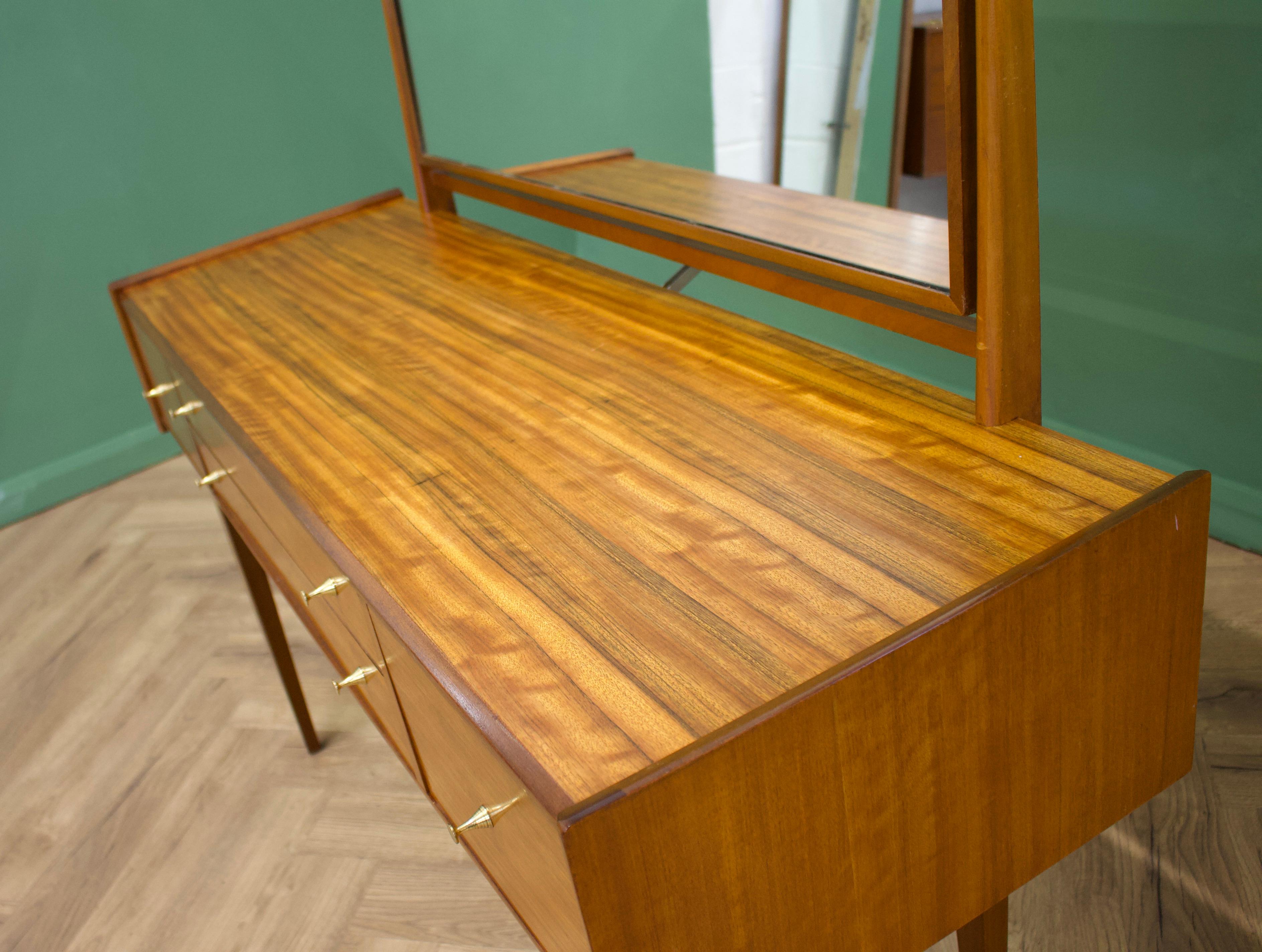 Mid-Century Dressing Table in Walnut from Younger, 1960s In Good Condition In South Shields, GB