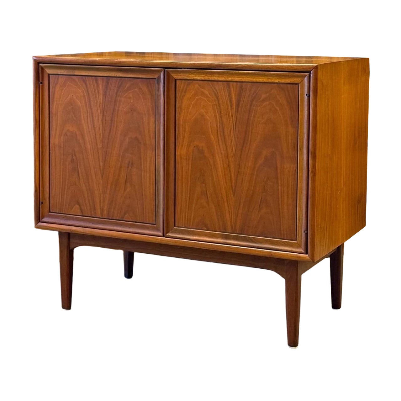 Armadio per dichiarazioni Drexel di metà secolo in vendita