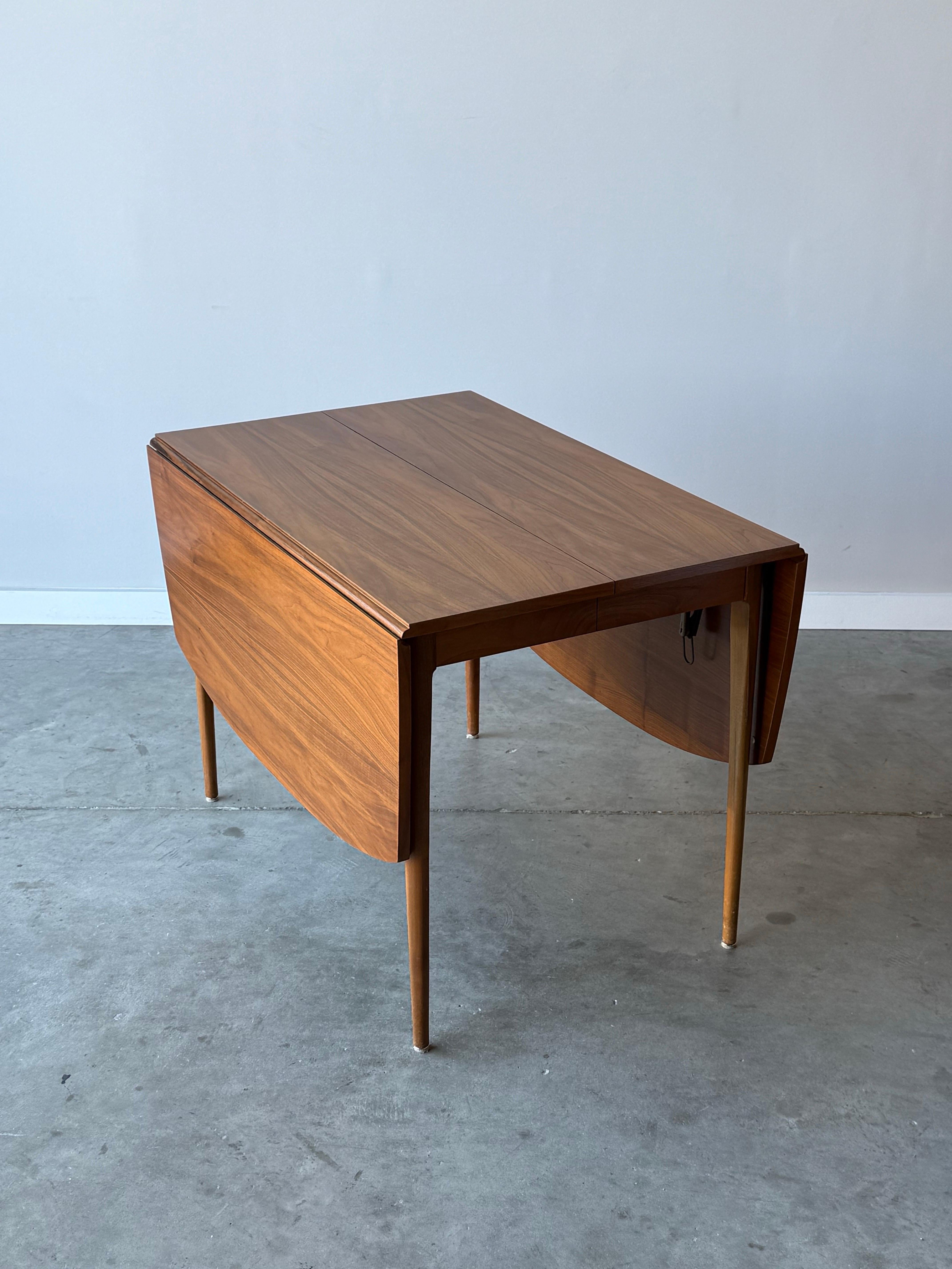 Table de salle à manger du milieu du siècle Drexel Declaration en vente 4