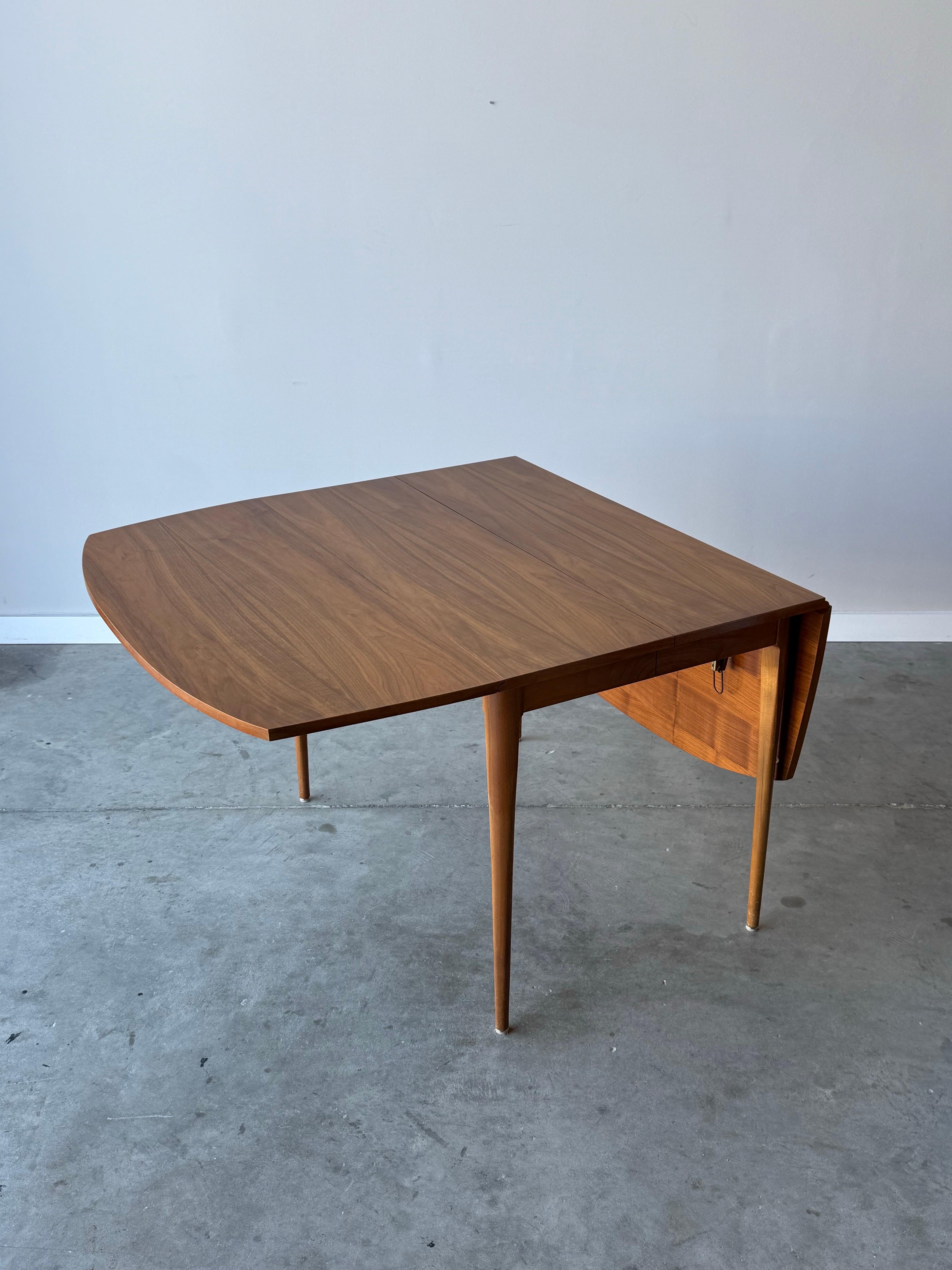 Table de salle à manger du milieu du siècle Drexel Declaration en vente 1